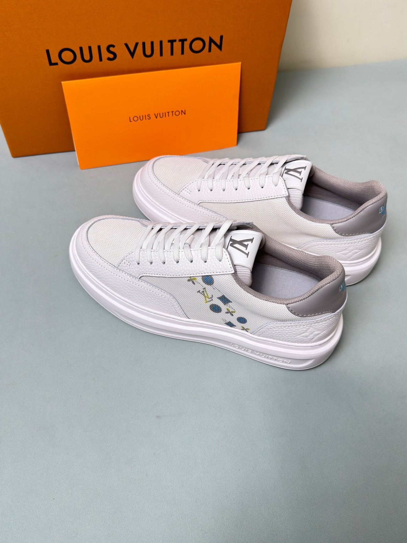 Louis Vuitton Male Sneakers 45-l