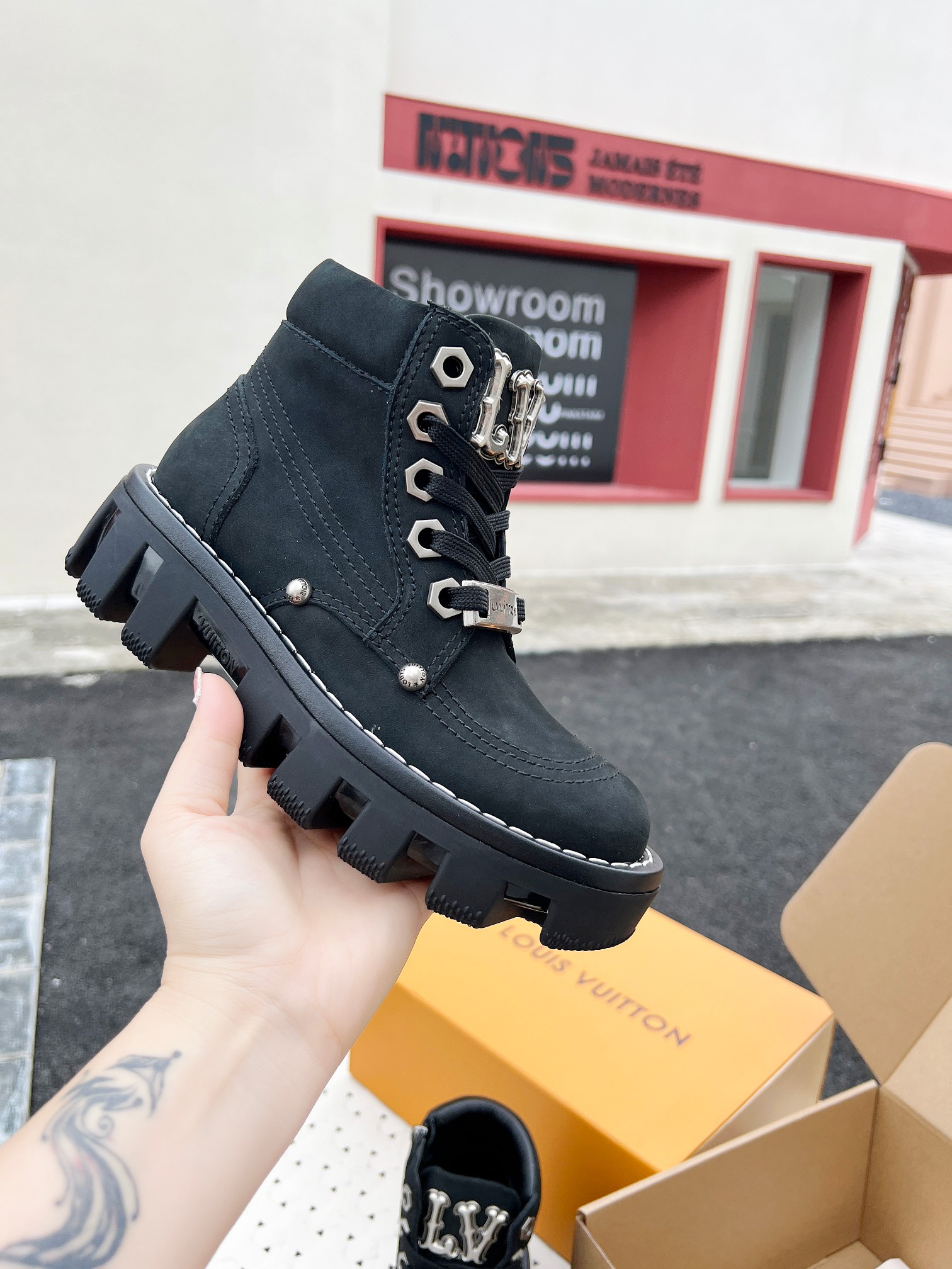 Calvin Klein Dr. Martens Louis Vuitton Male Boots Cow Leather L-s