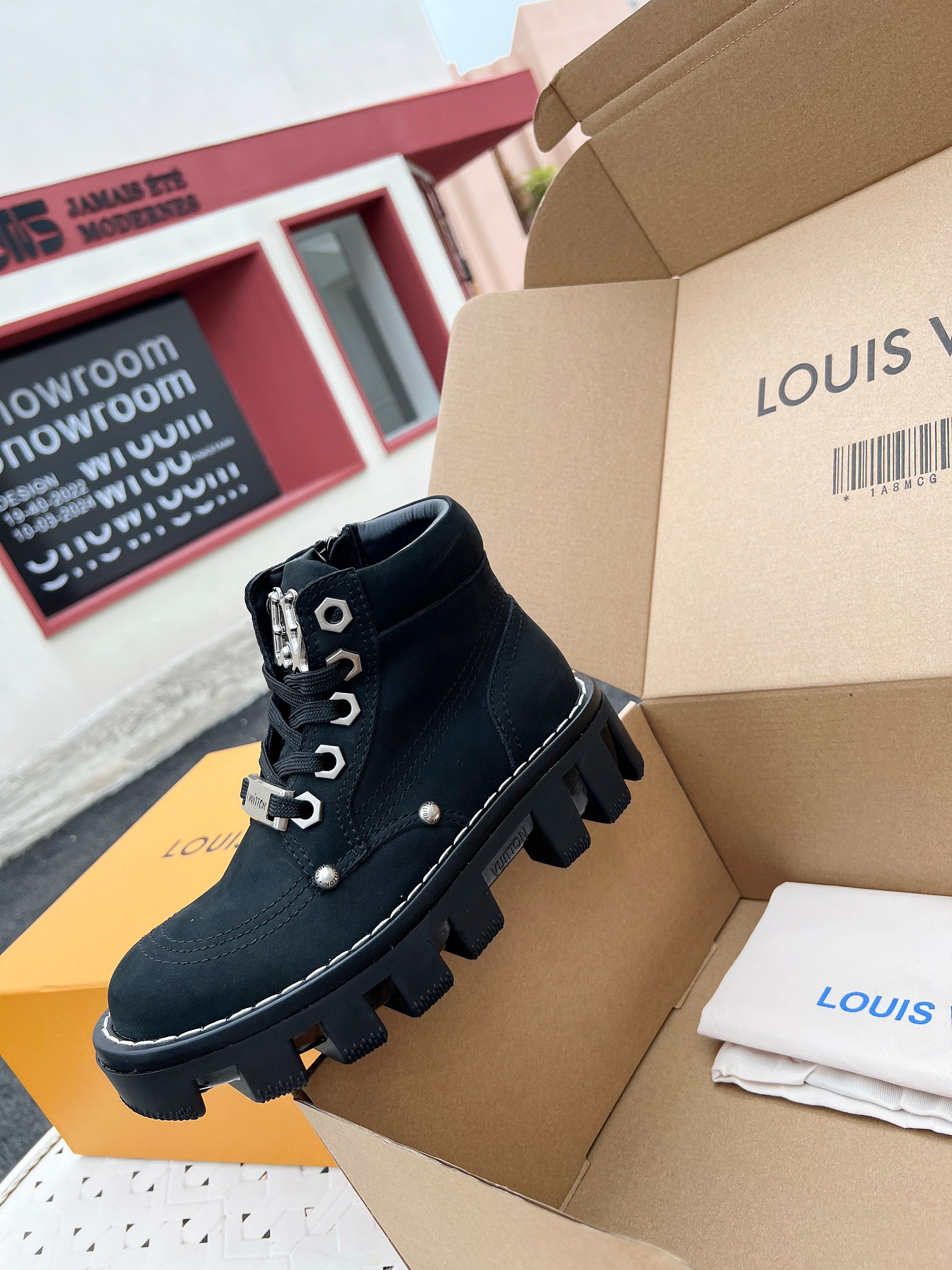 Calvin Klein Dr. Martens Louis Vuitton Male Boots Cow Leather L-s
