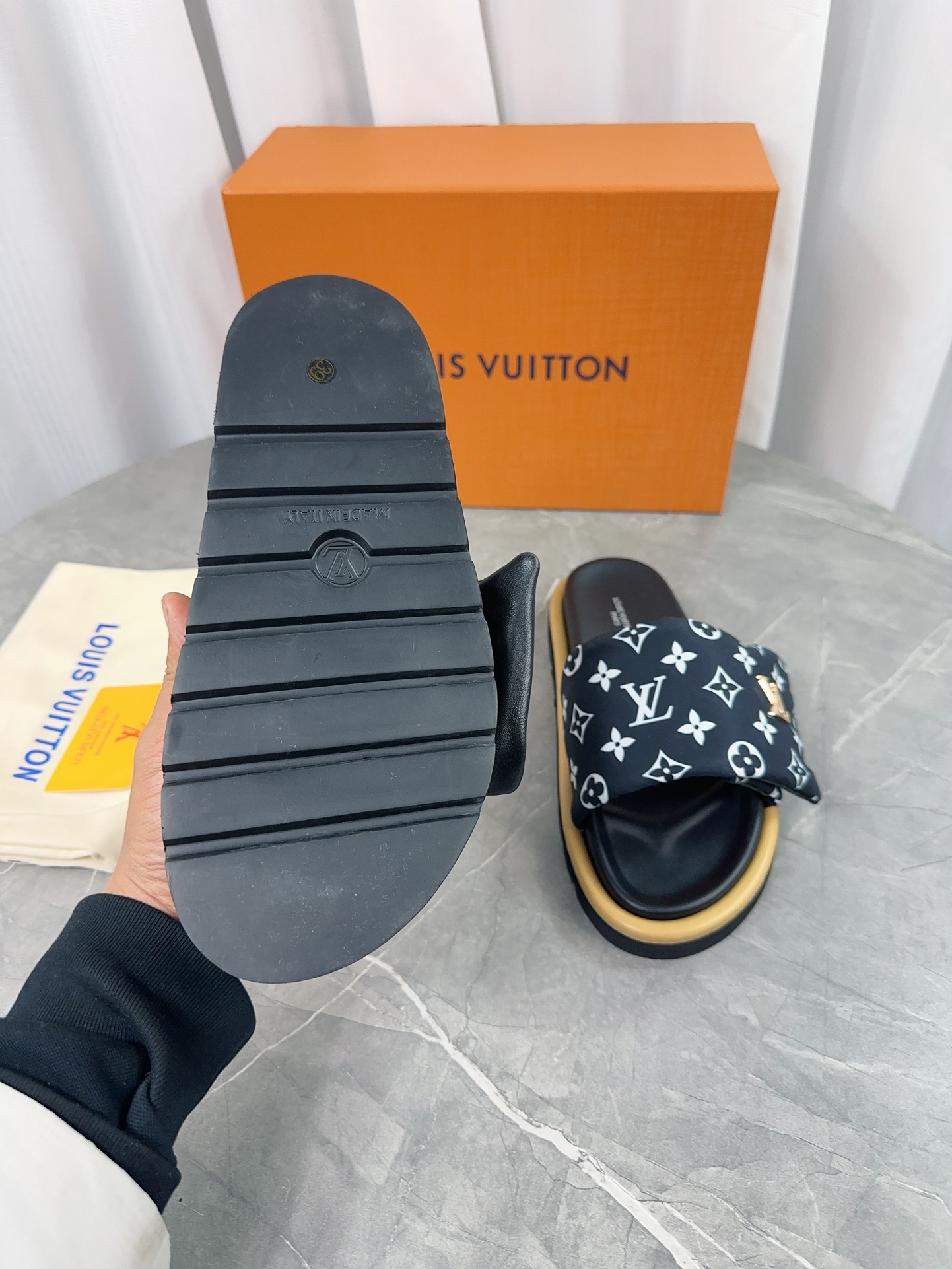 Louis Vuitton Sandals M-l-s