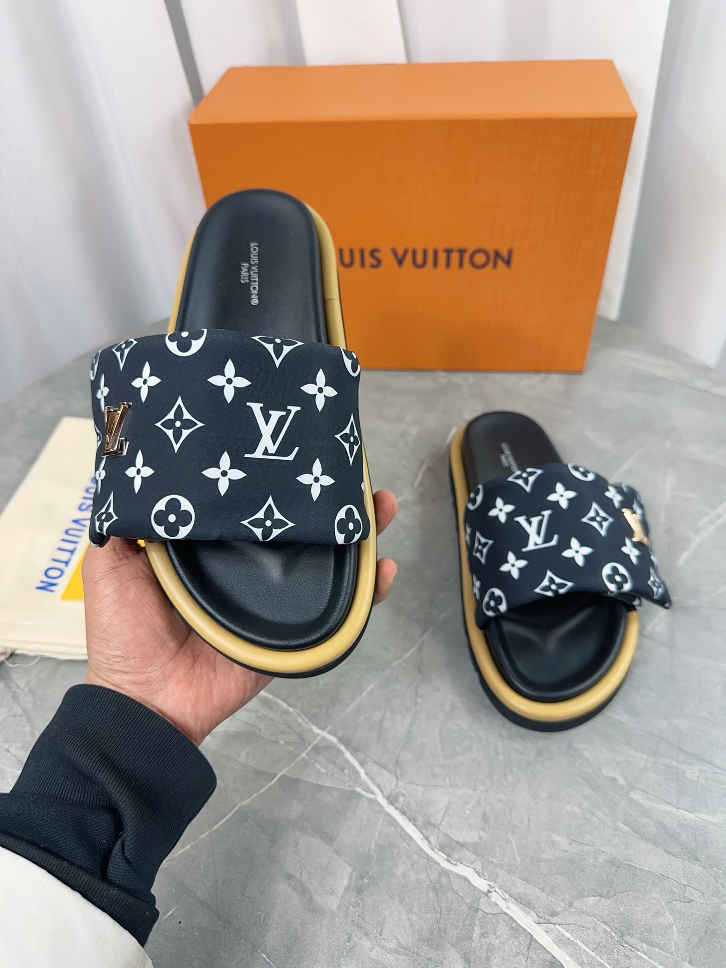 Louis Vuitton Sandals M-l-s