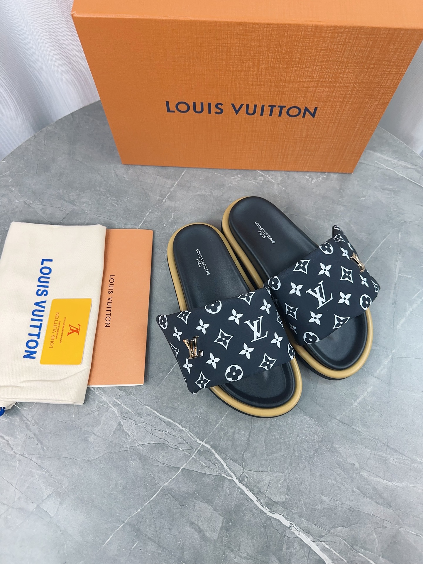 Louis Vuitton Sandals M-l-s