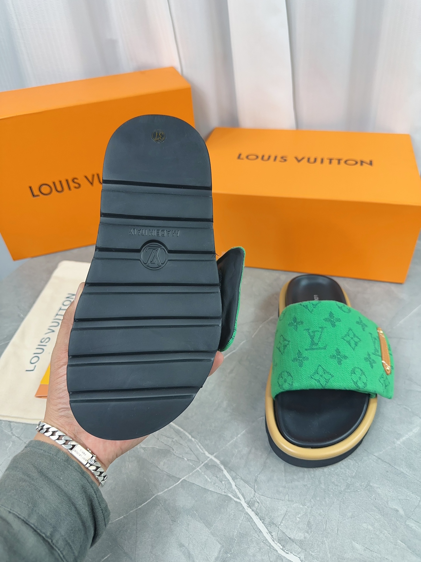 Louis Vuitton Sandals Black M-l-s