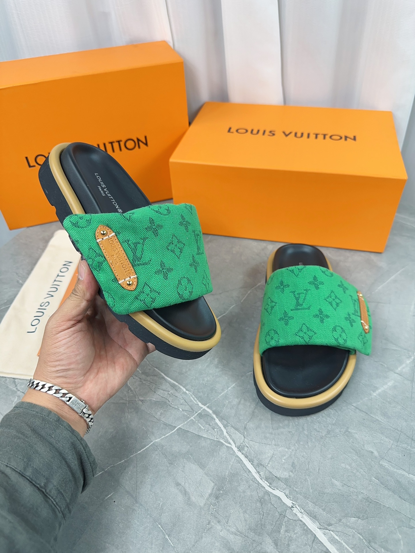 Louis Vuitton Sandals Black M-l-s