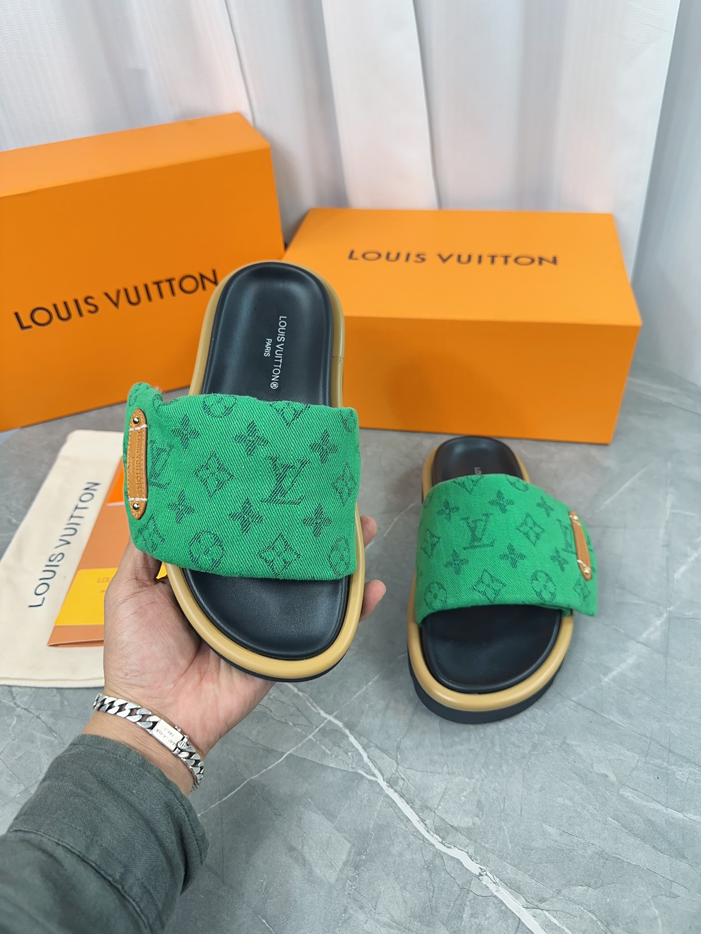 Louis Vuitton Sandals Black M-l-s