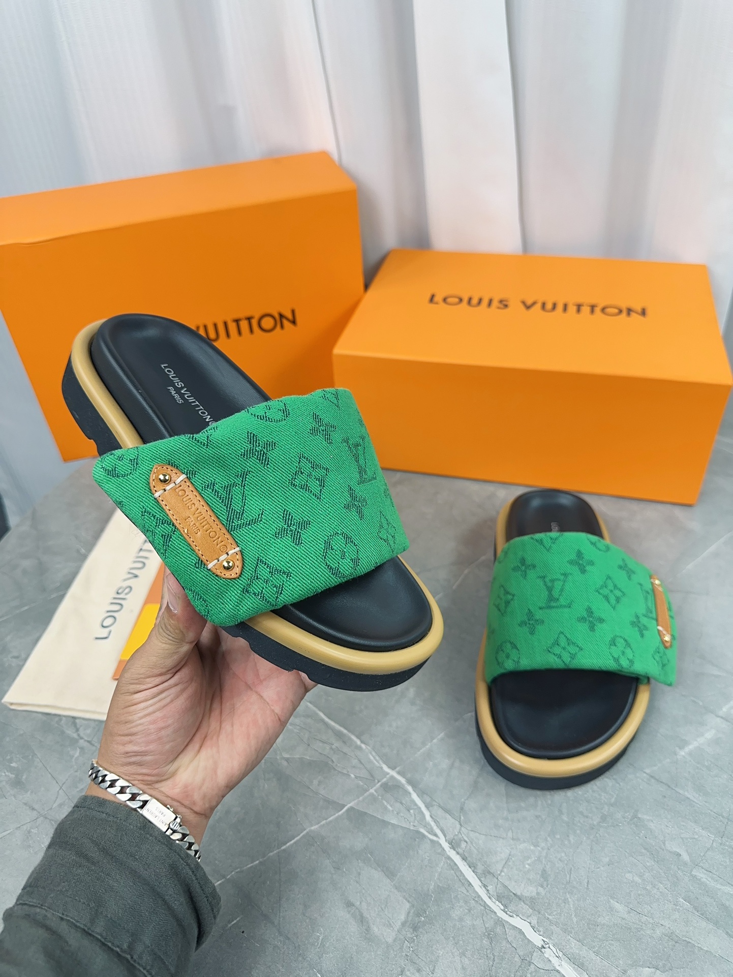 Louis Vuitton Sandals Black M-l-s