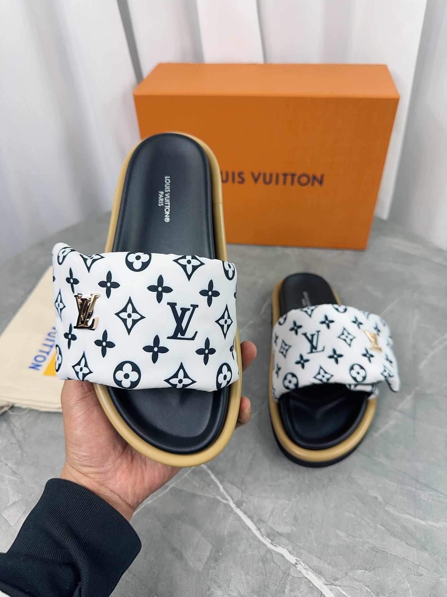 Louis Vuitton Sandals M-l-s