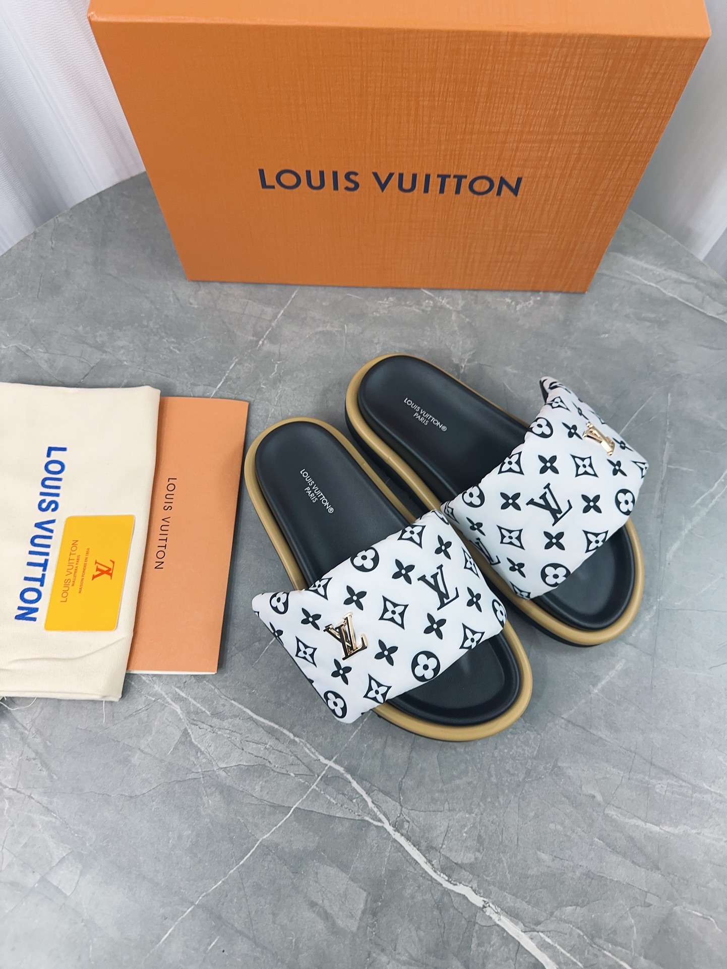 Louis Vuitton Sandals M-l-s