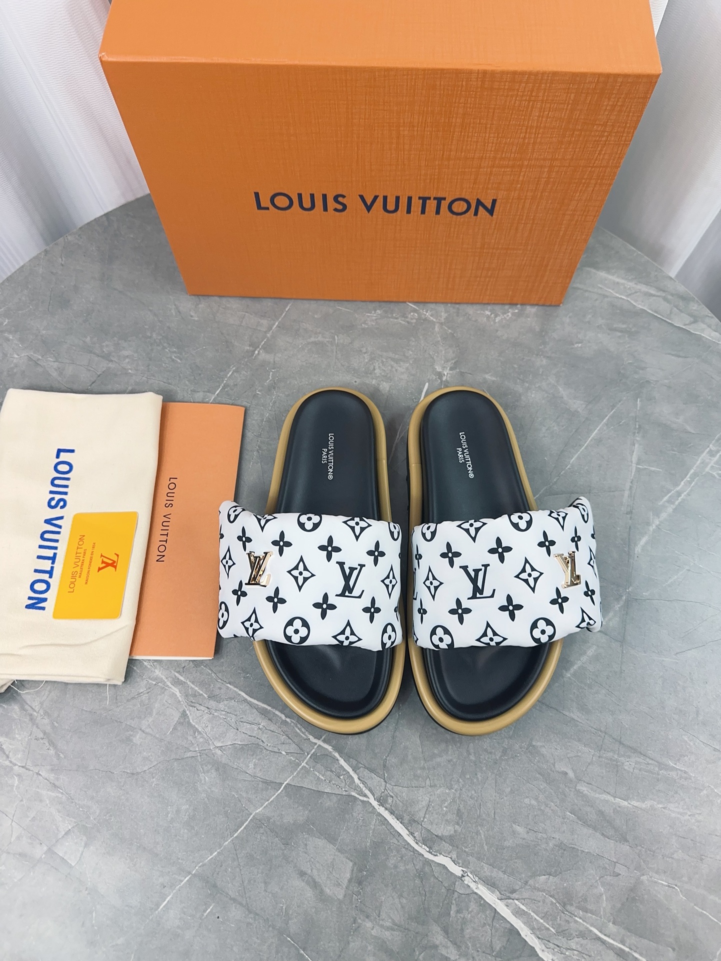 Louis Vuitton Sandals M-l-s