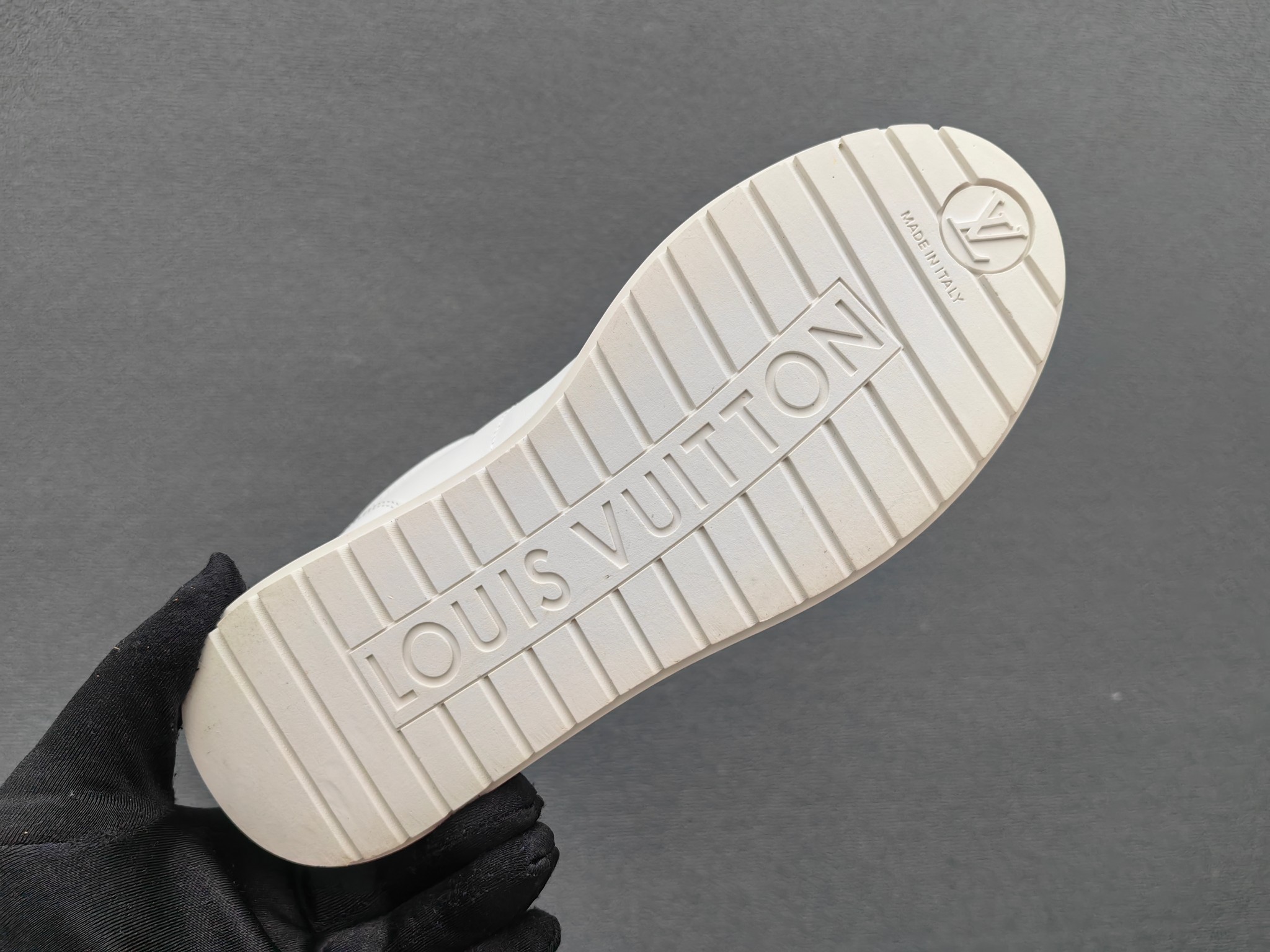 Louis Vuitton Basic Shoes 45-m-l