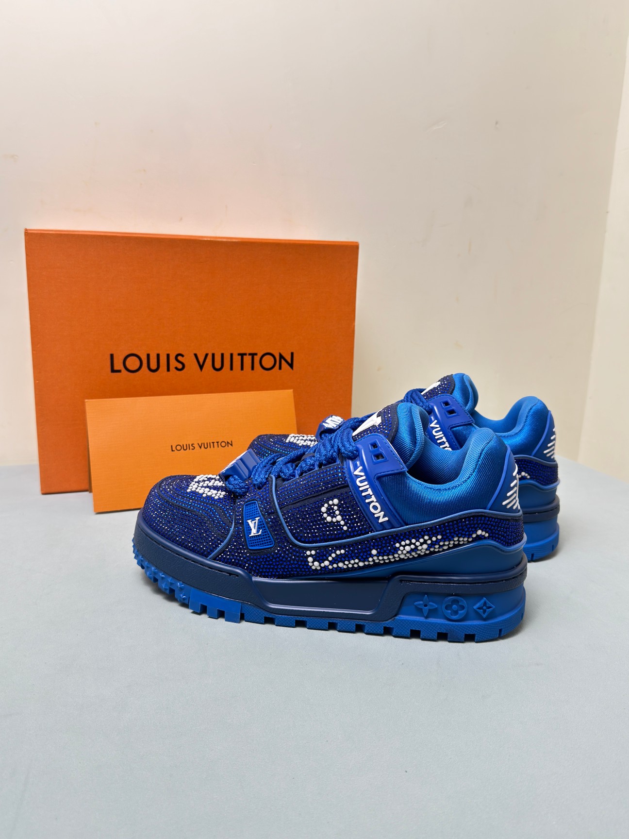 Louis Vuitton Basic Shoes Mesh Breathable L