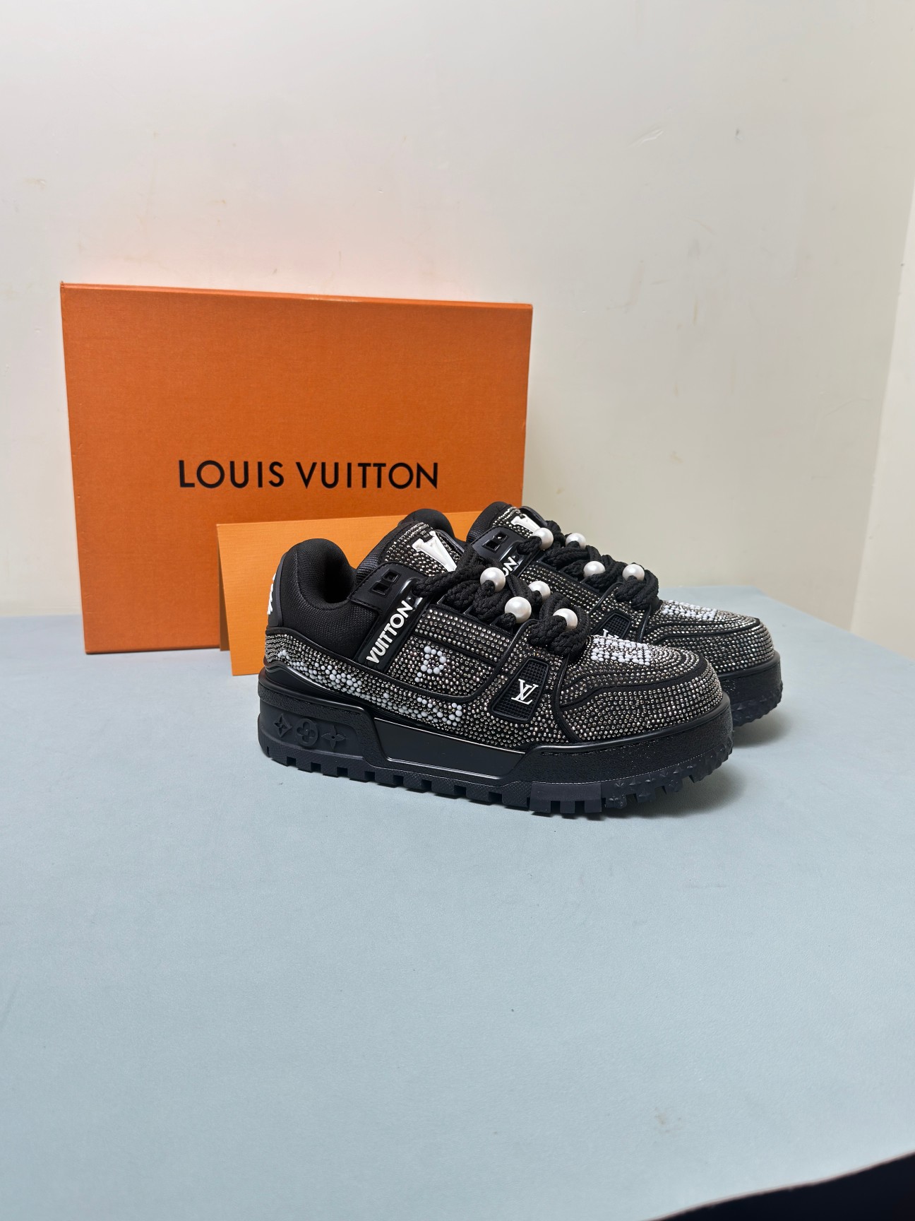 Louis Vuitton Basic Shoes Mesh Breathable L