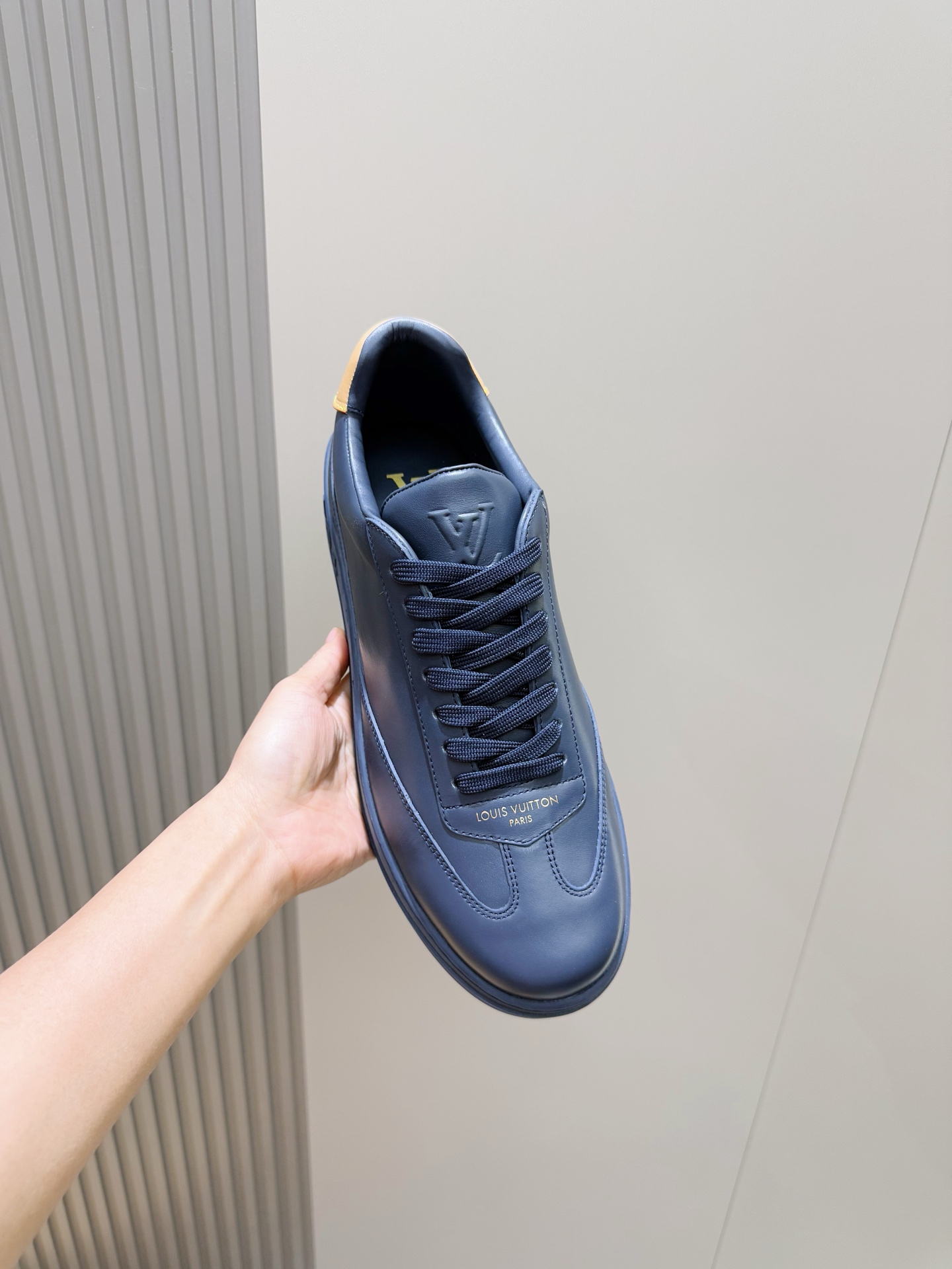 Louis Vuitton Sneakers M-l-s