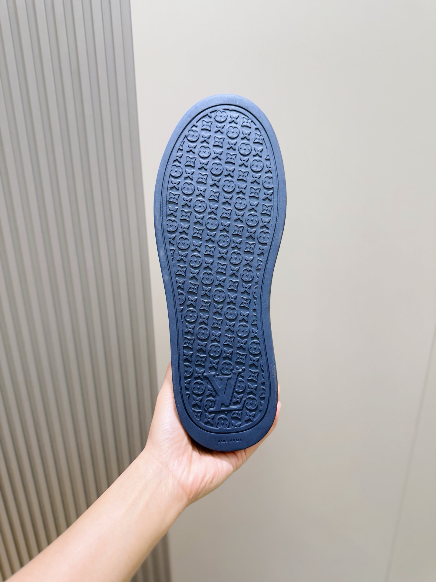 Louis Vuitton Sneakers M-l-s