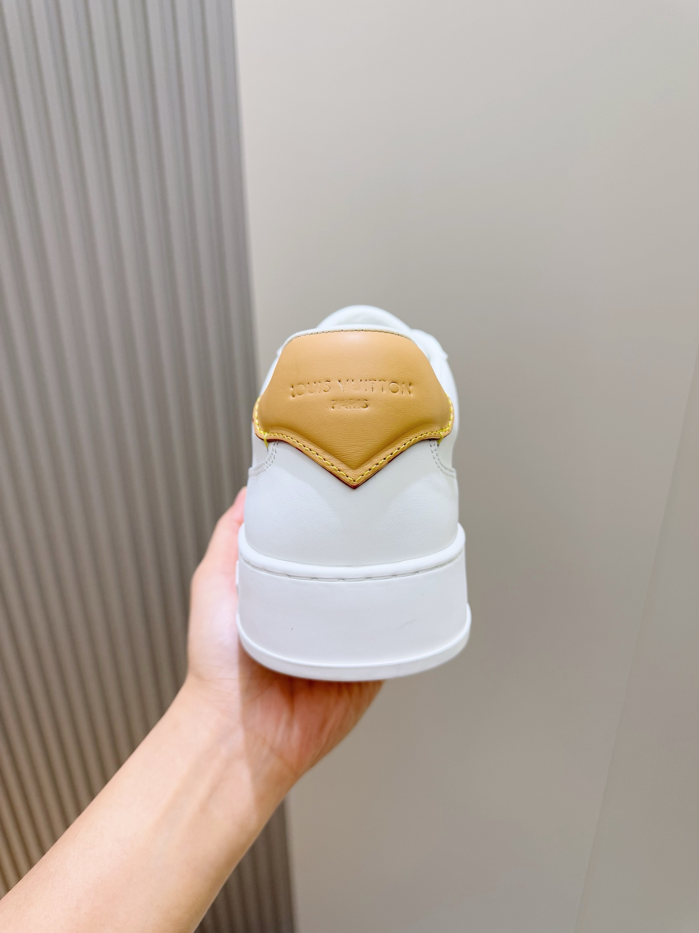 Louis Vuitton Sneakers M-l-s