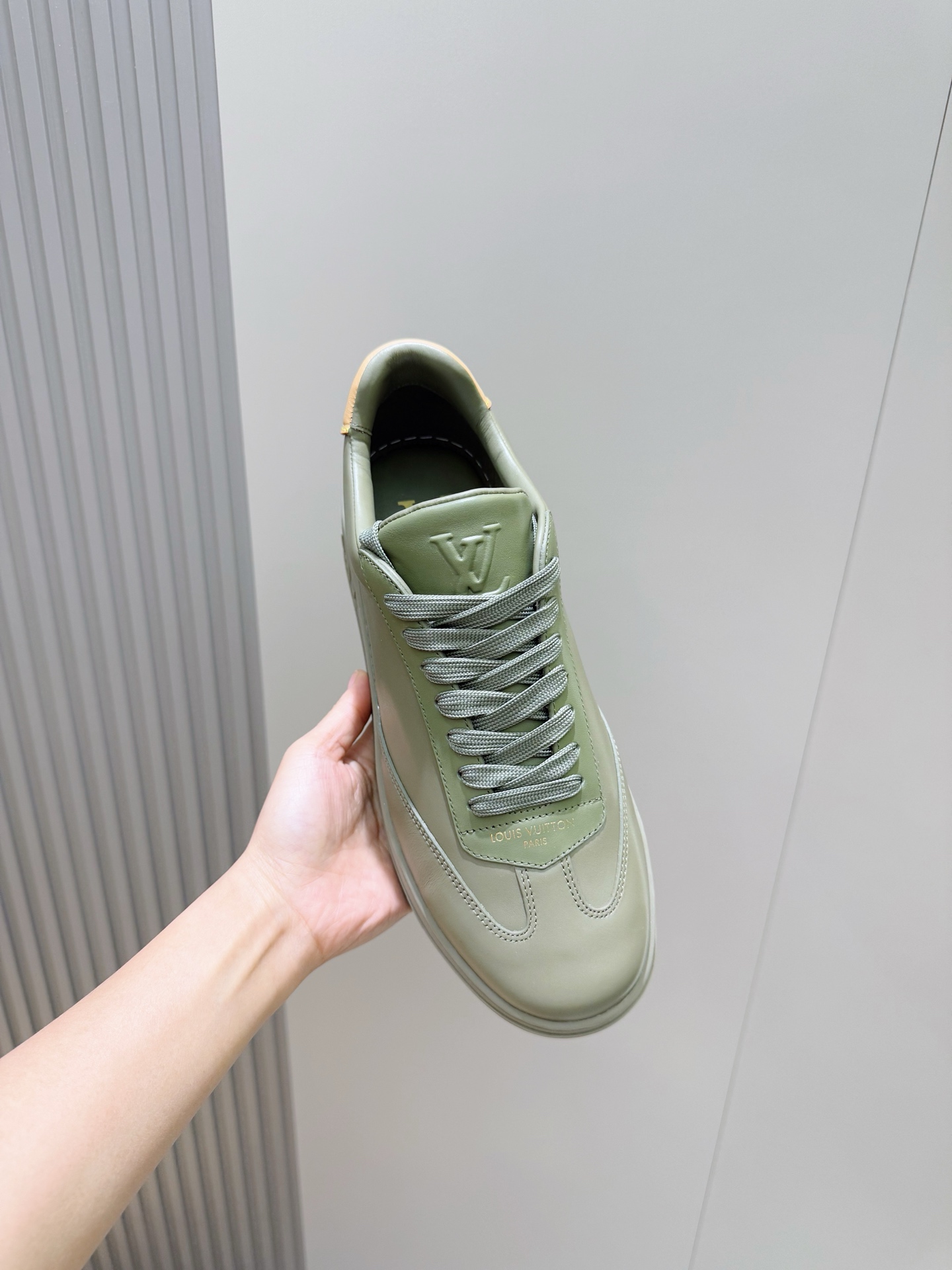 Louis Vuitton Sneakers M-l-s