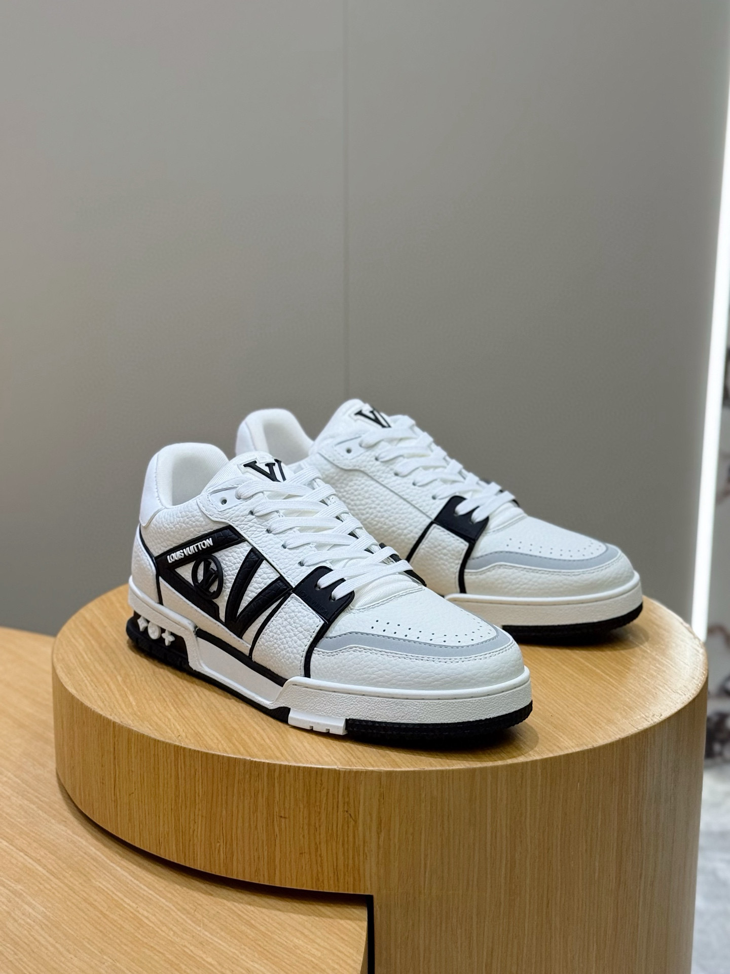Male Sneakers M-l-s