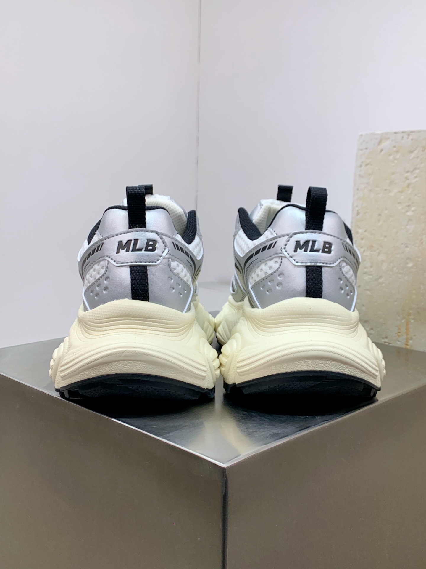 Nike Running Shoes M-l-s