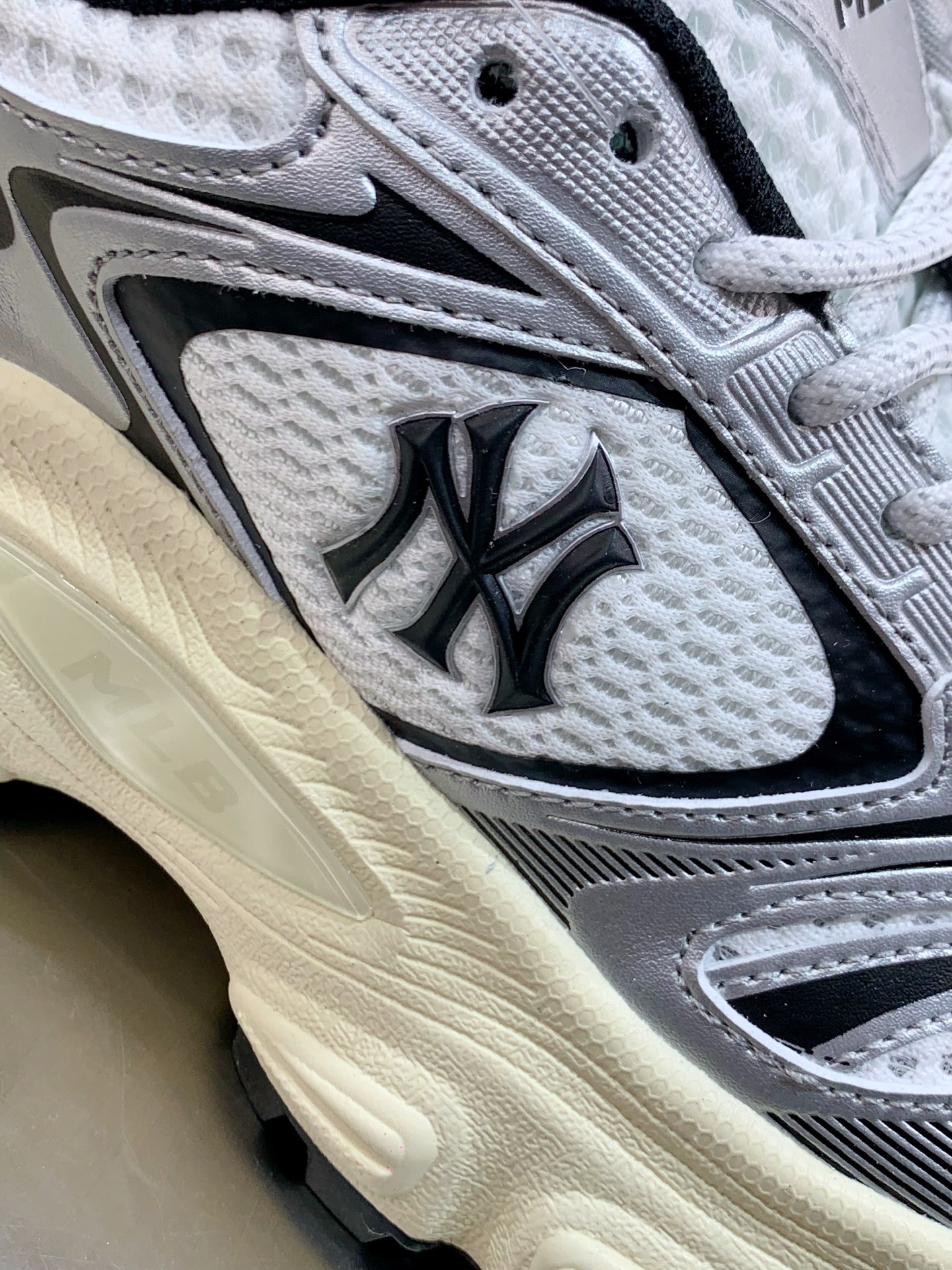 Nike Running Shoes M-l-s