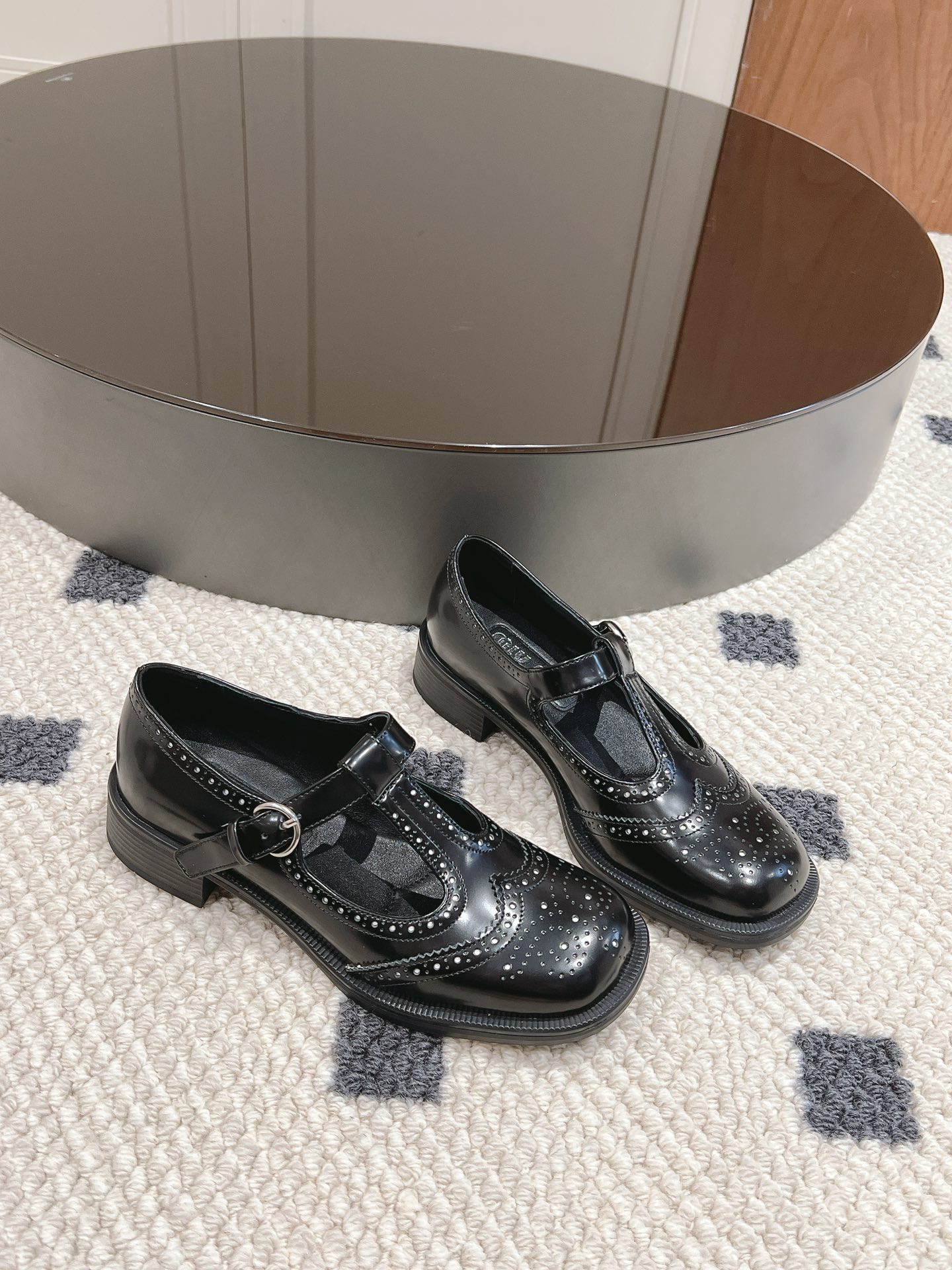 Miu Miu Basic Shoes 40-m