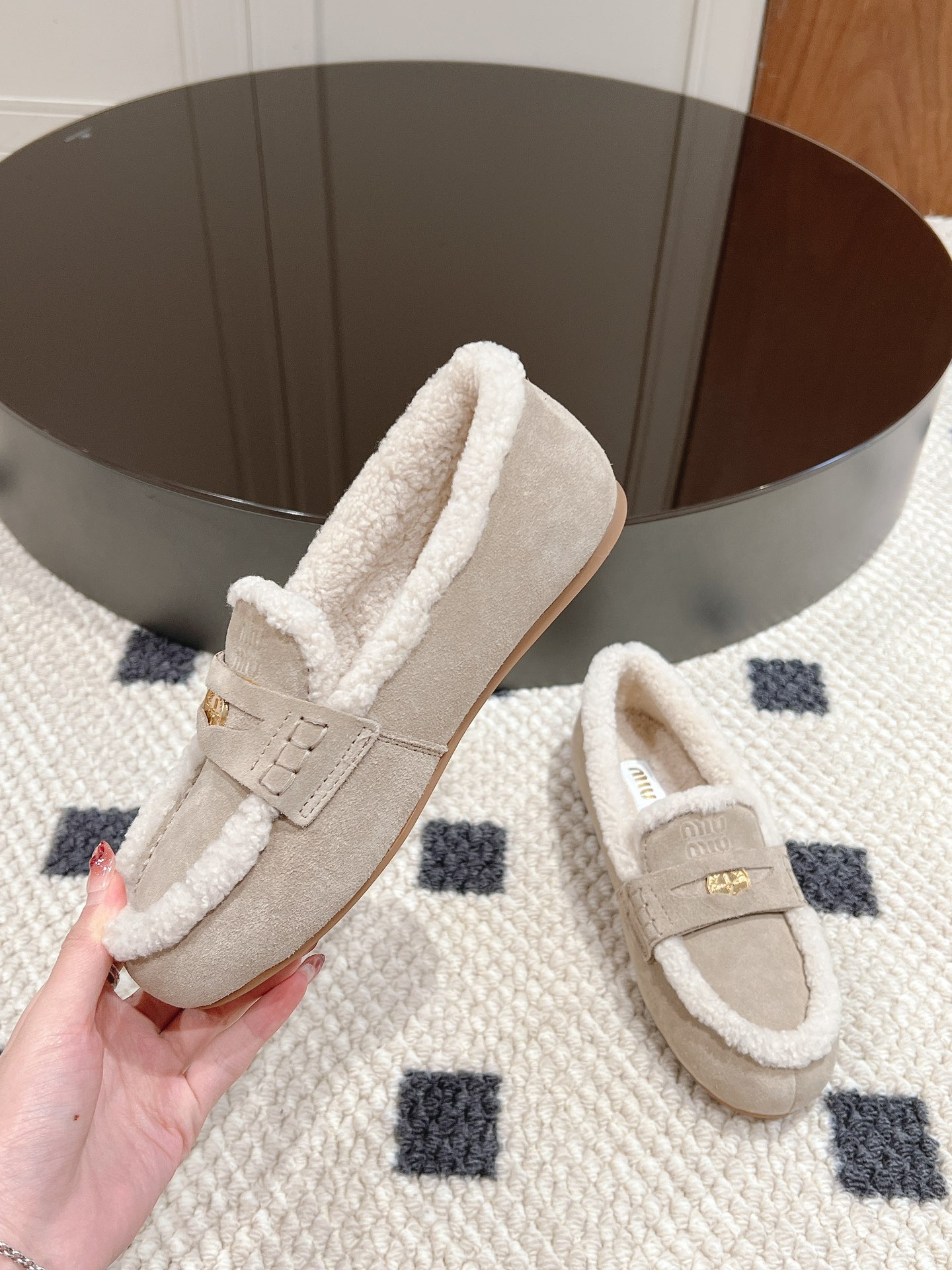 Miu Miu Loafers M-l