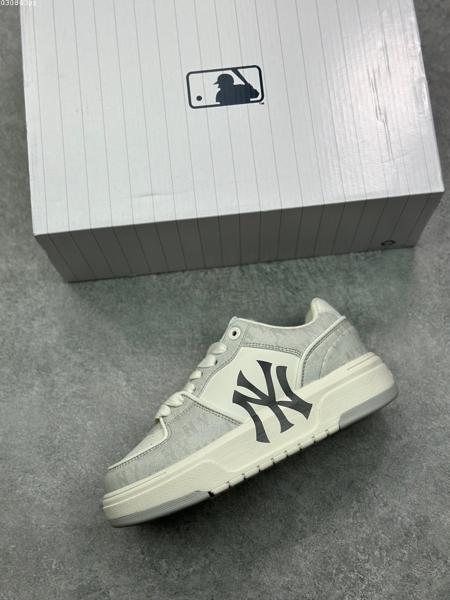 Alexander Mcqueen Nike Sneakers M-l-s