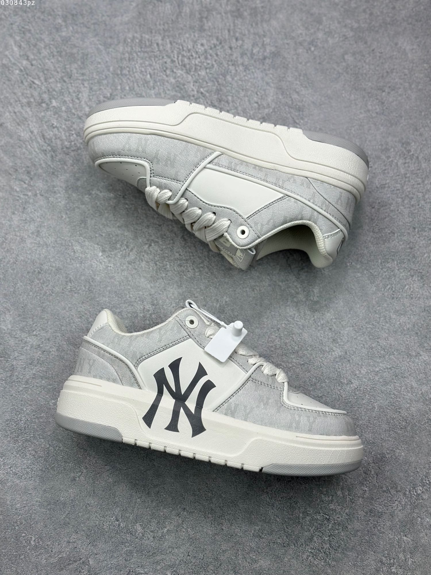 Alexander Mcqueen Nike Sneakers M-l-s