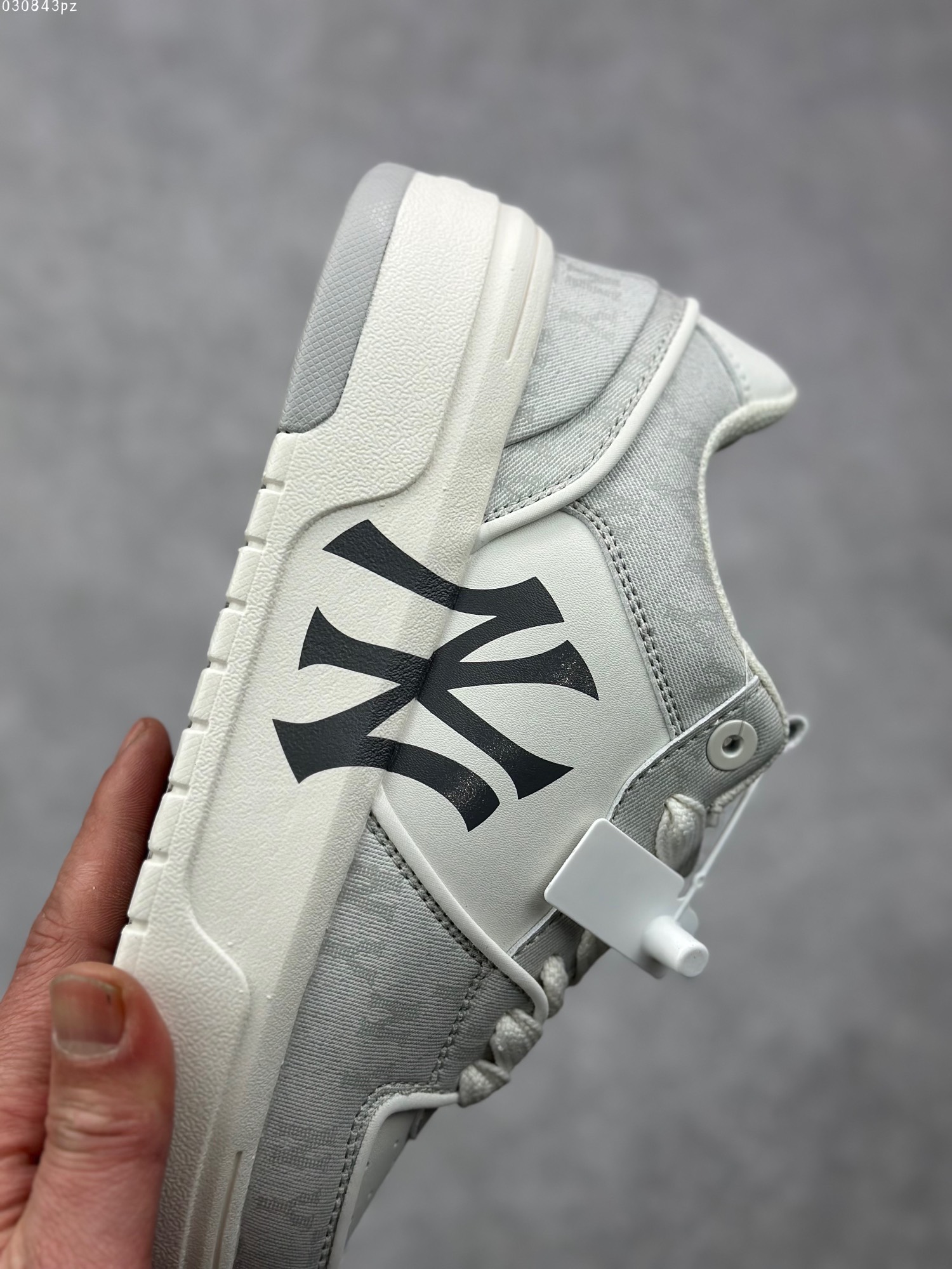 Alexander Mcqueen Nike Sneakers M-l-s