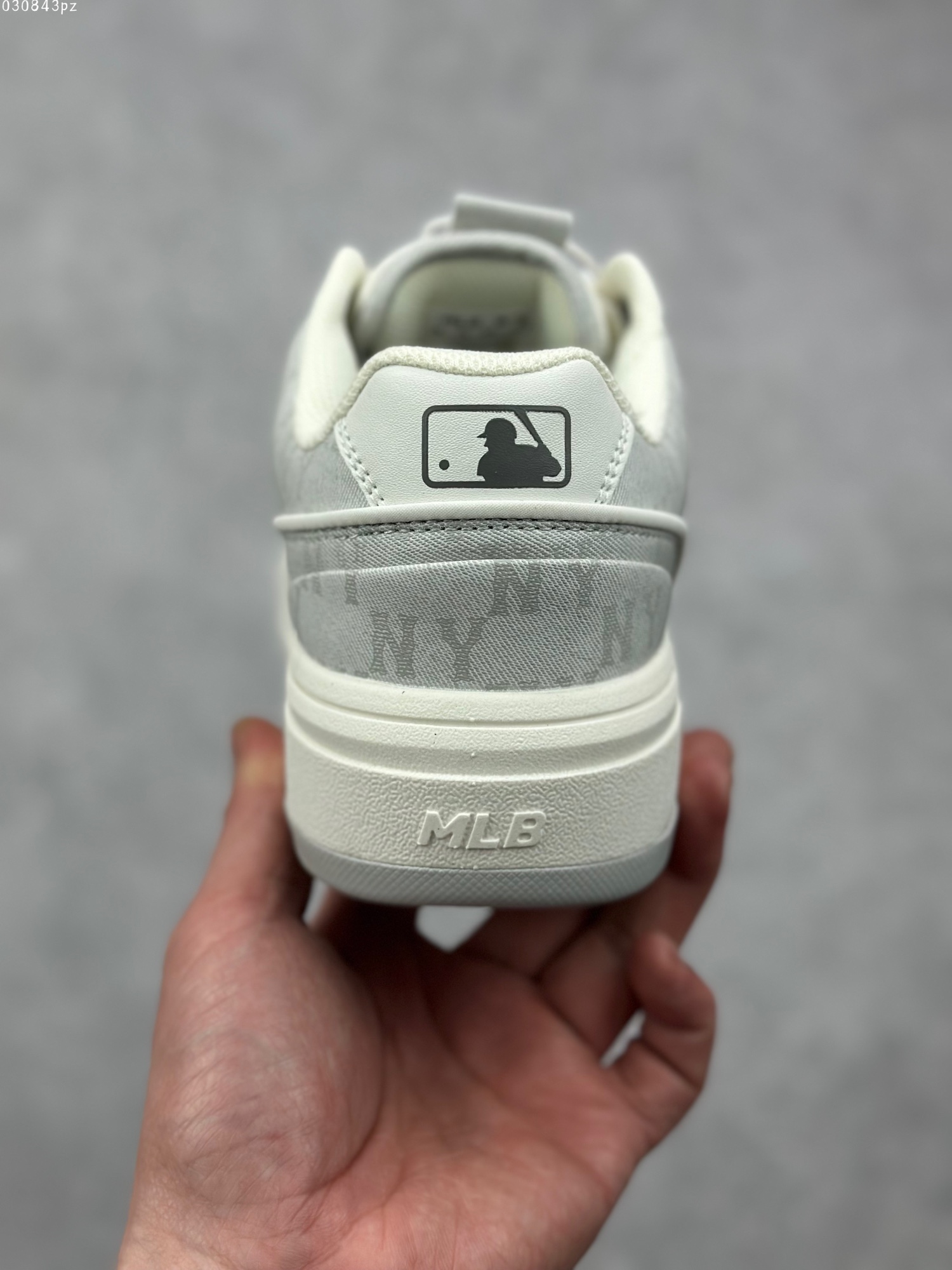 Alexander Mcqueen Nike Sneakers M-l-s