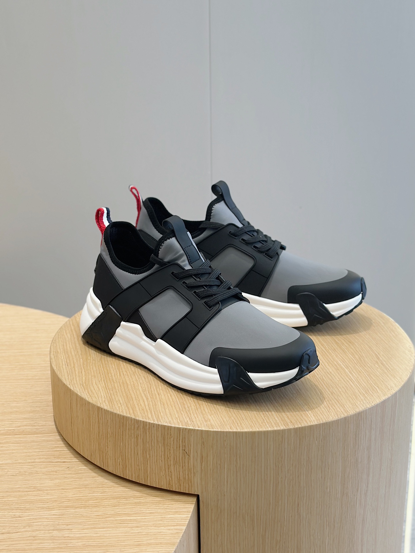 Moncler Sneakers M-l-s