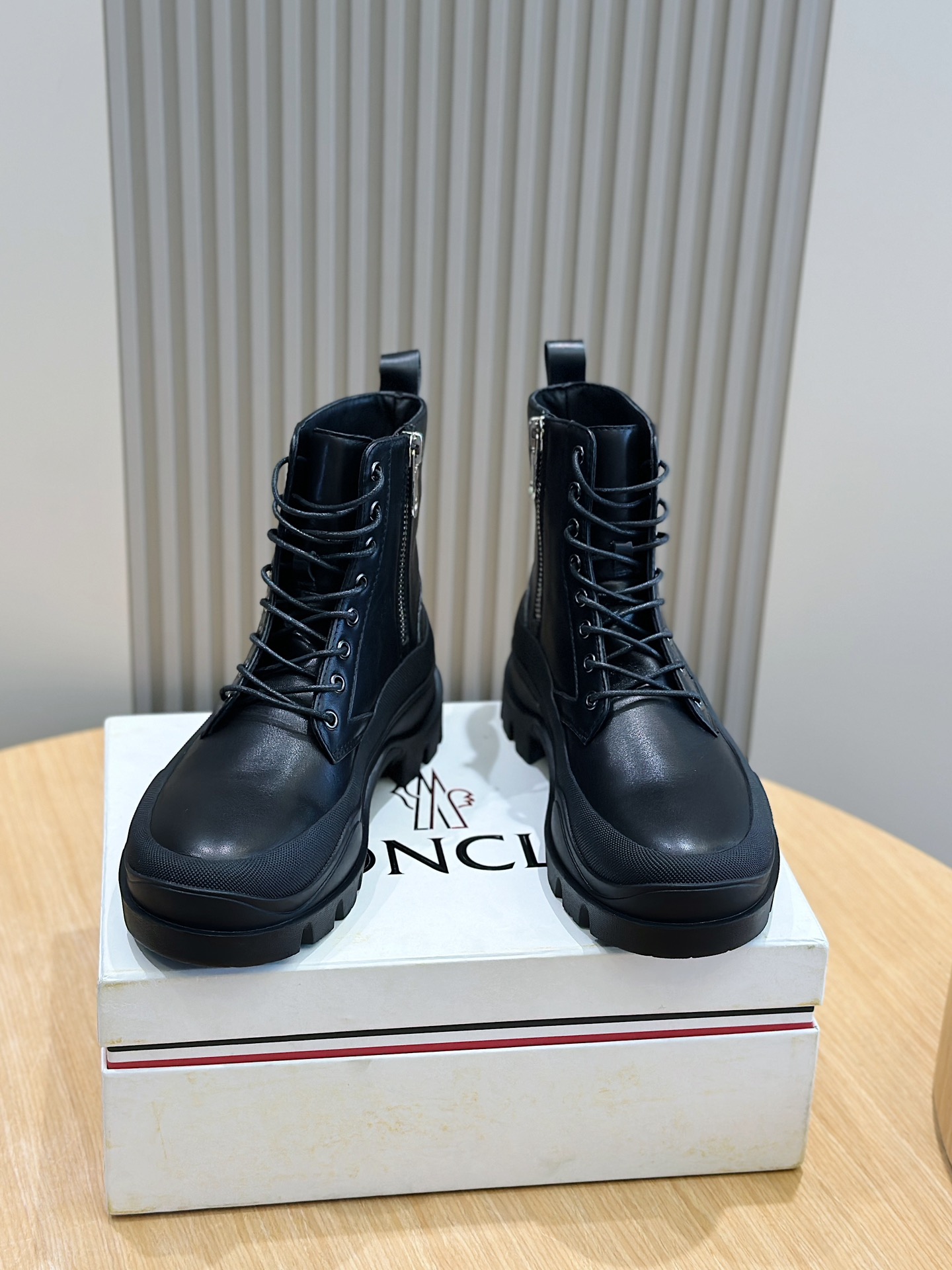 Moncler Male Basic Shoes M-l-s