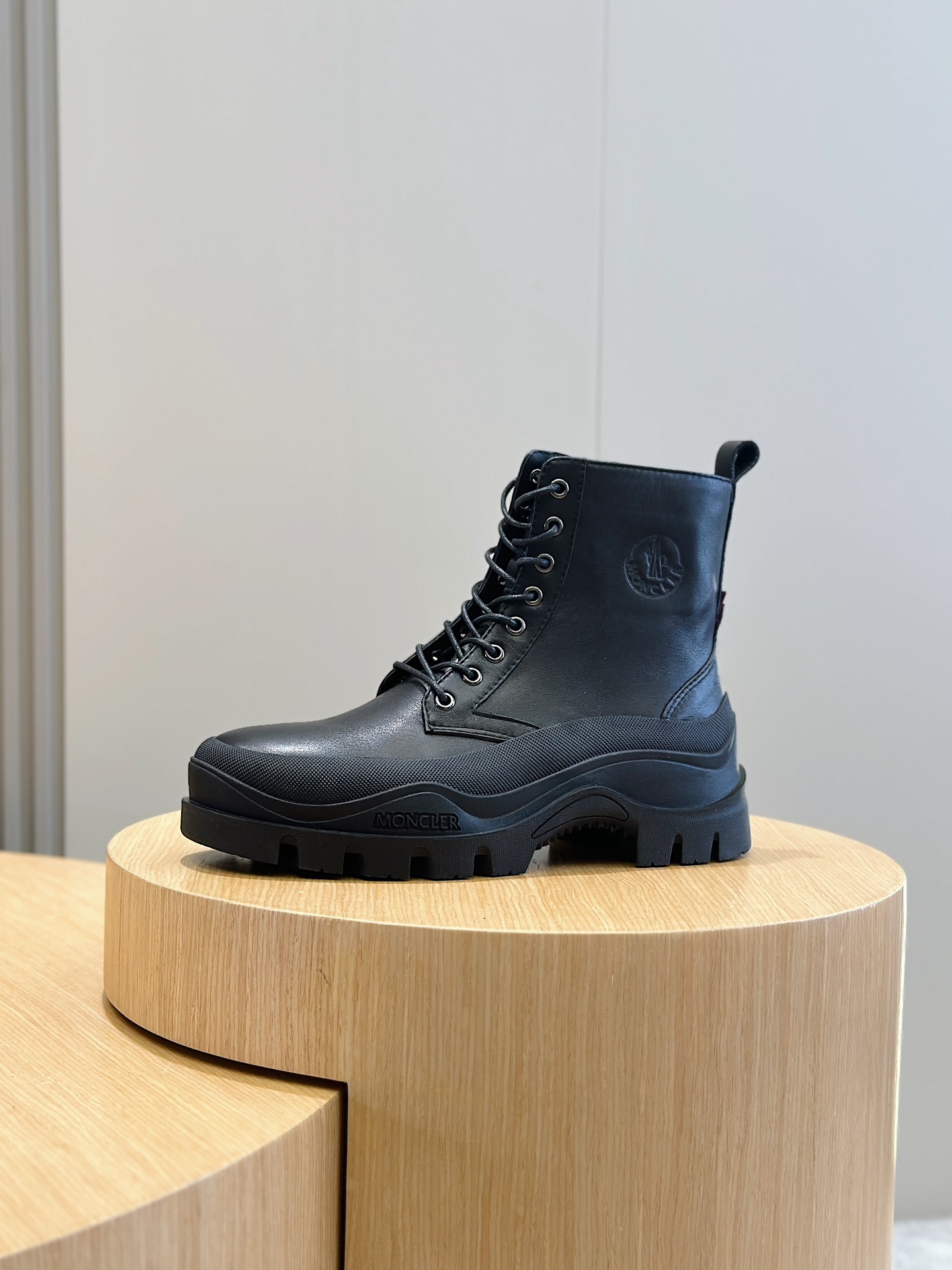 Moncler Male Basic Shoes M-l-s