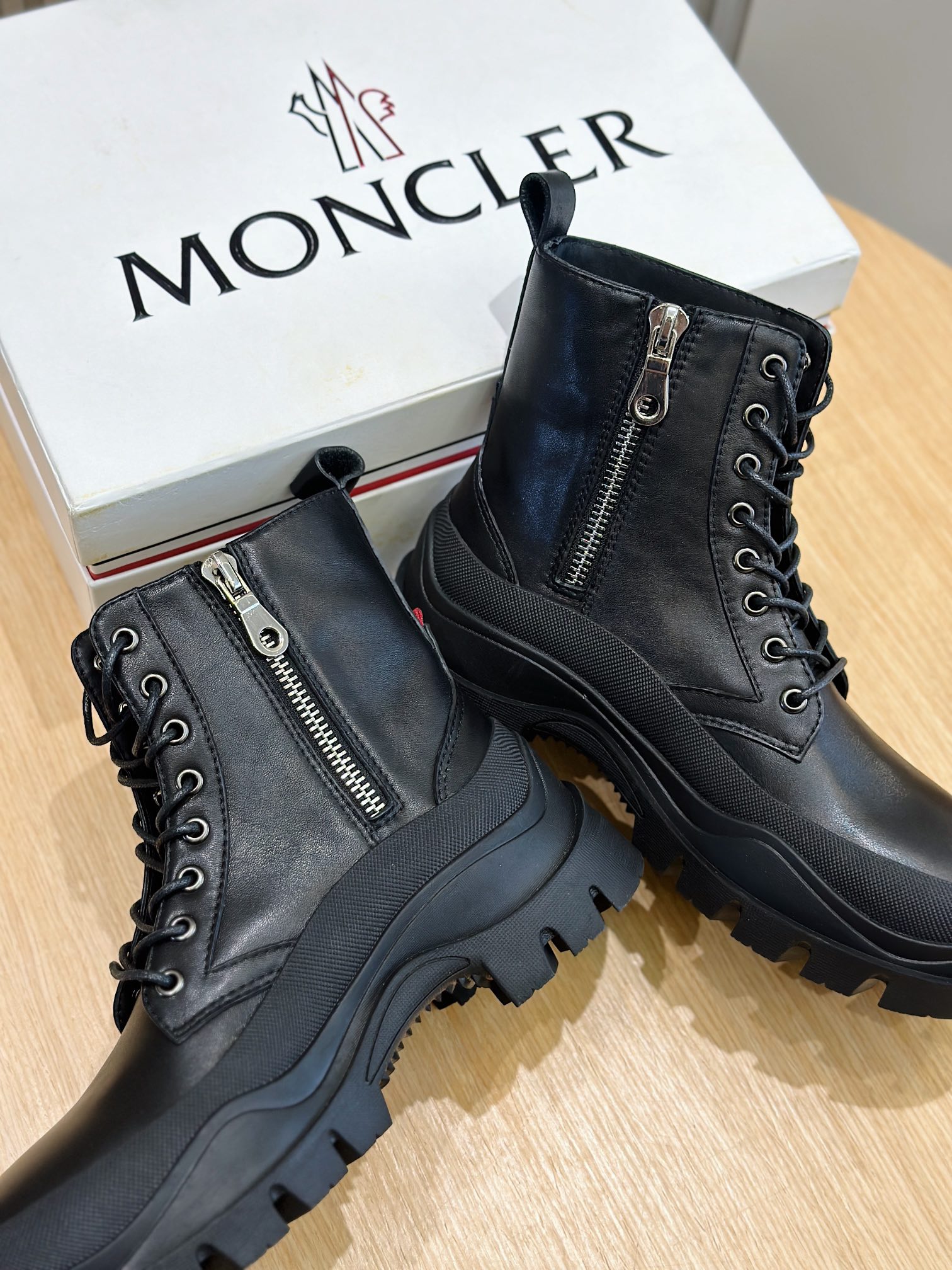 Moncler Male Basic Shoes M-l-s