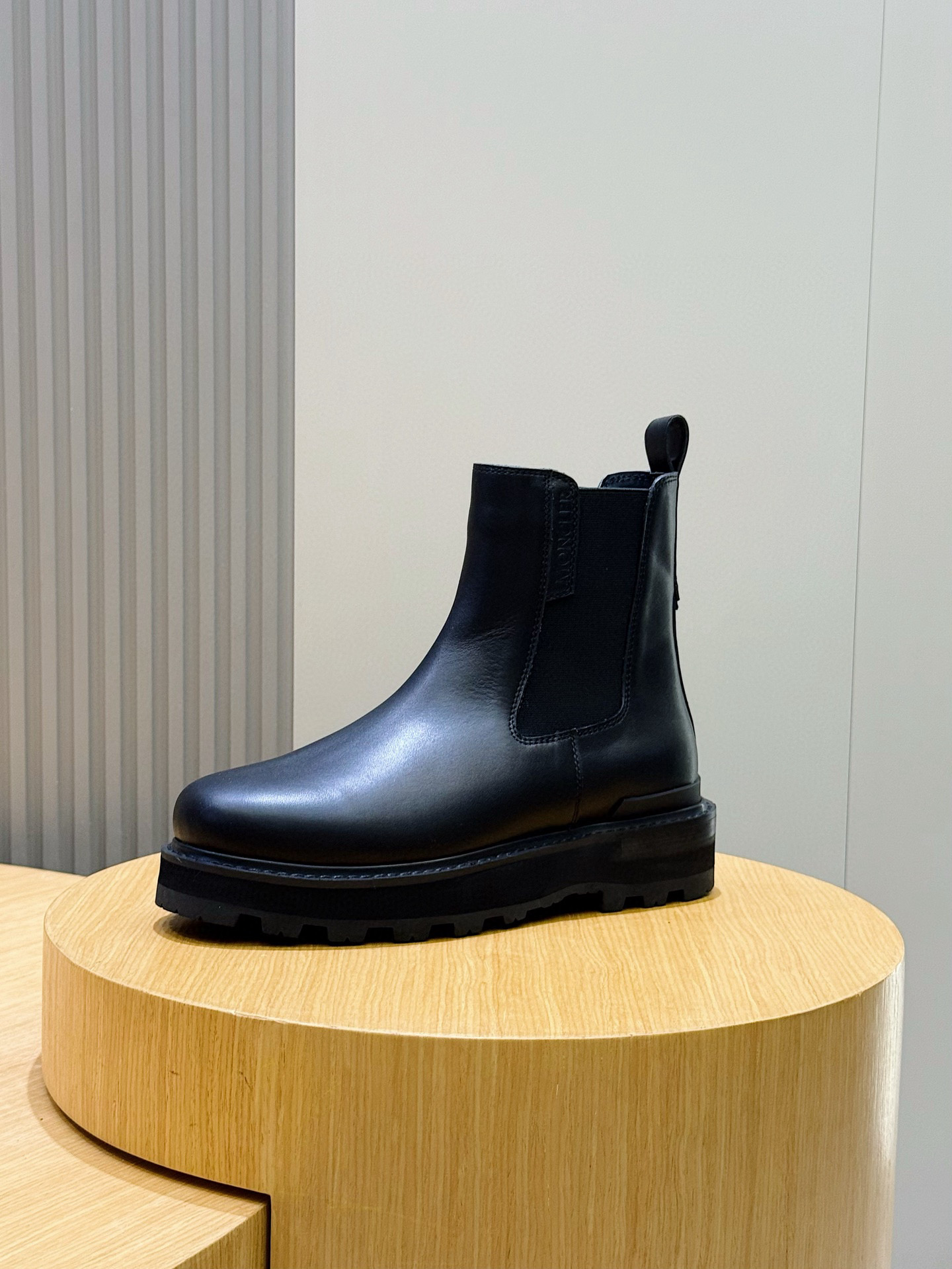 Dr. Martens Moncler Male Boots Cow Leather M-l-s