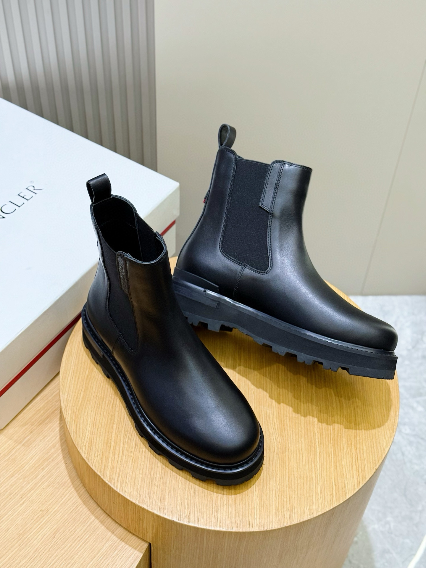 Dr. Martens Moncler Male Boots Cow Leather M-l-s