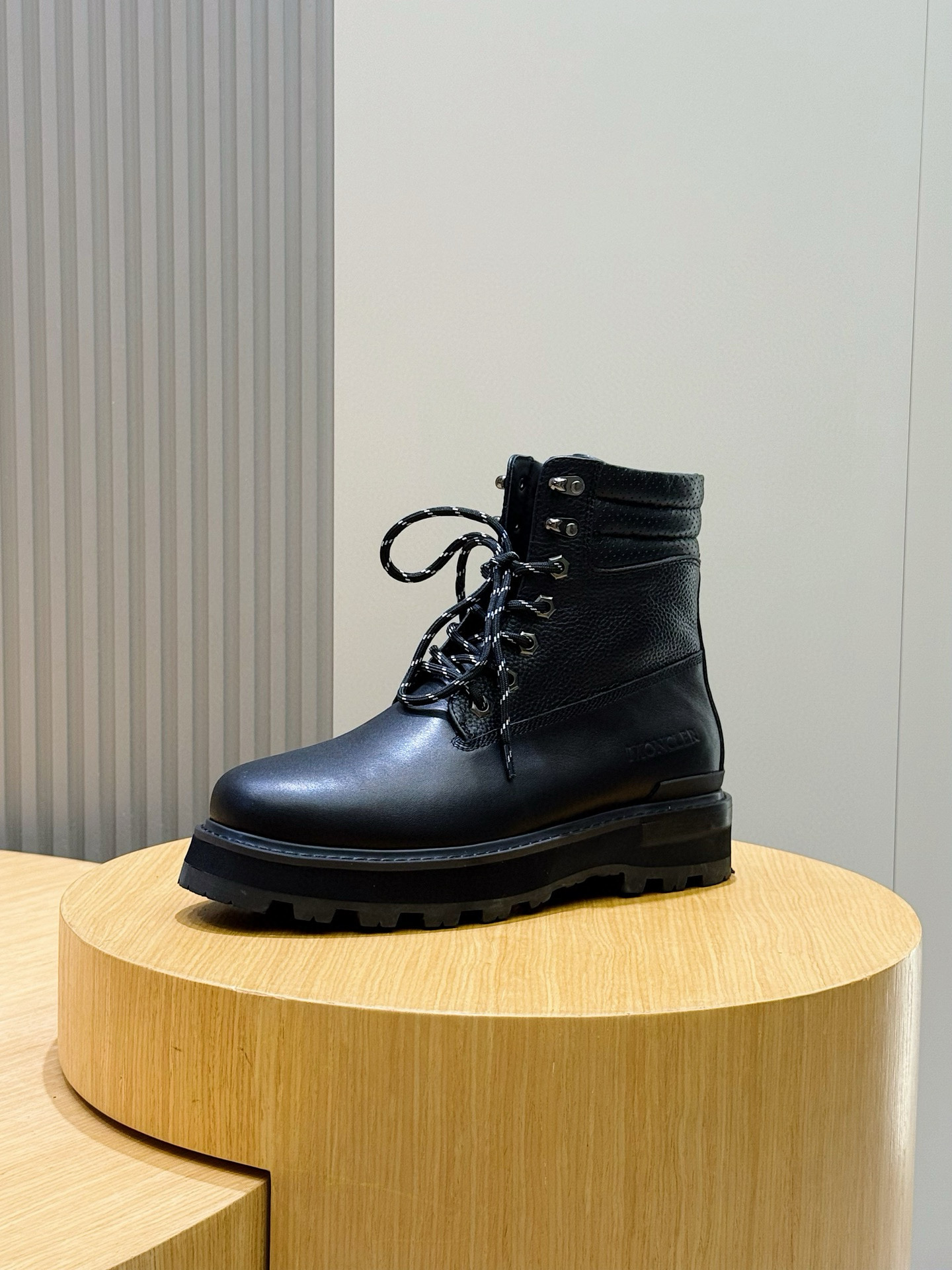 Dr. Martens Moncler Male Boots Cow Leather M-l-s