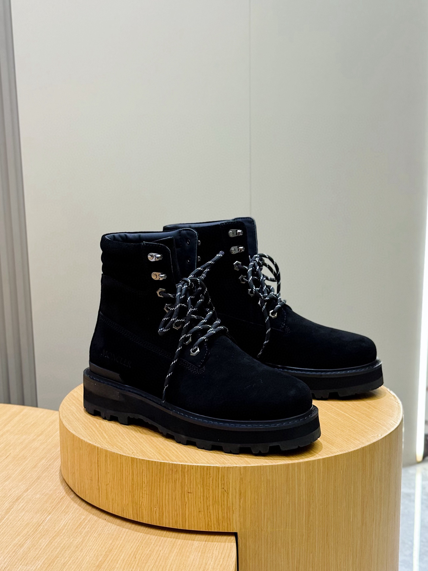 Dr. Martens Moncler Male Boots Cow Leather M-l-s