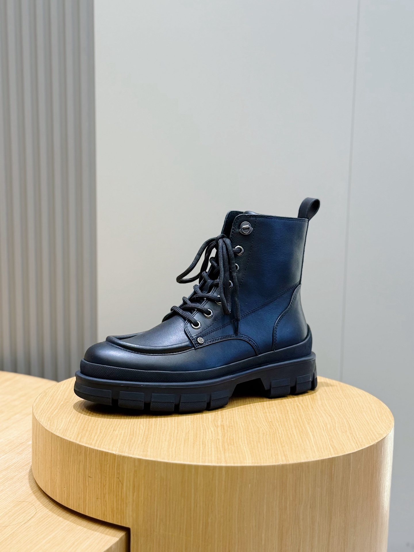 Dr. Martens Moncler Male Boots Cow Leather M-l-s