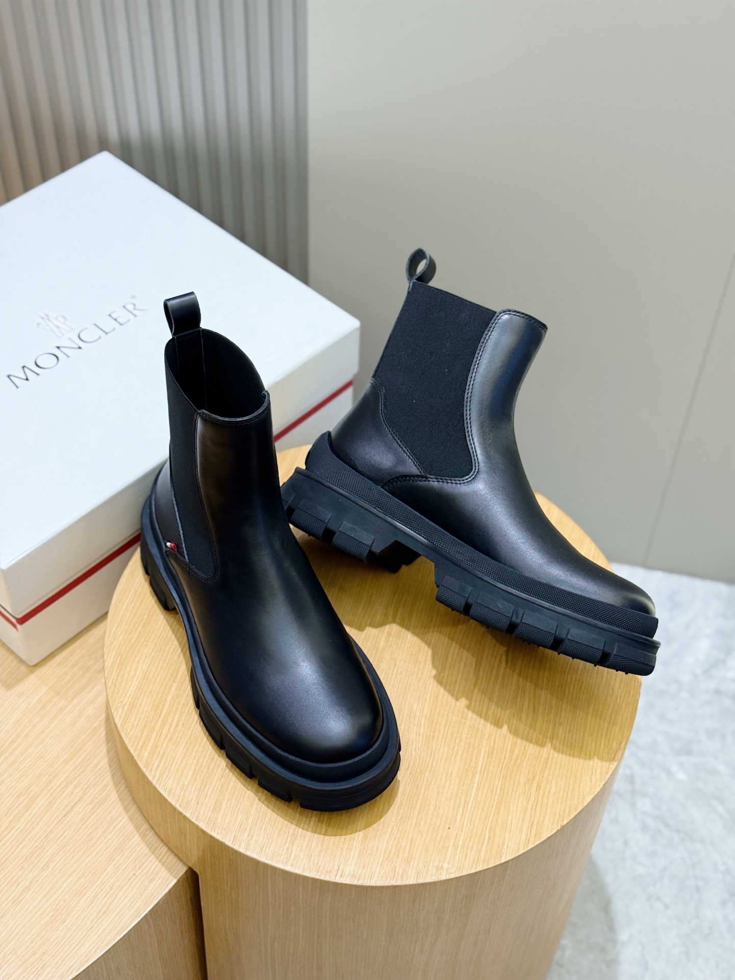 Dr. Martens Moncler Male Boots Cow Leather M-l-s