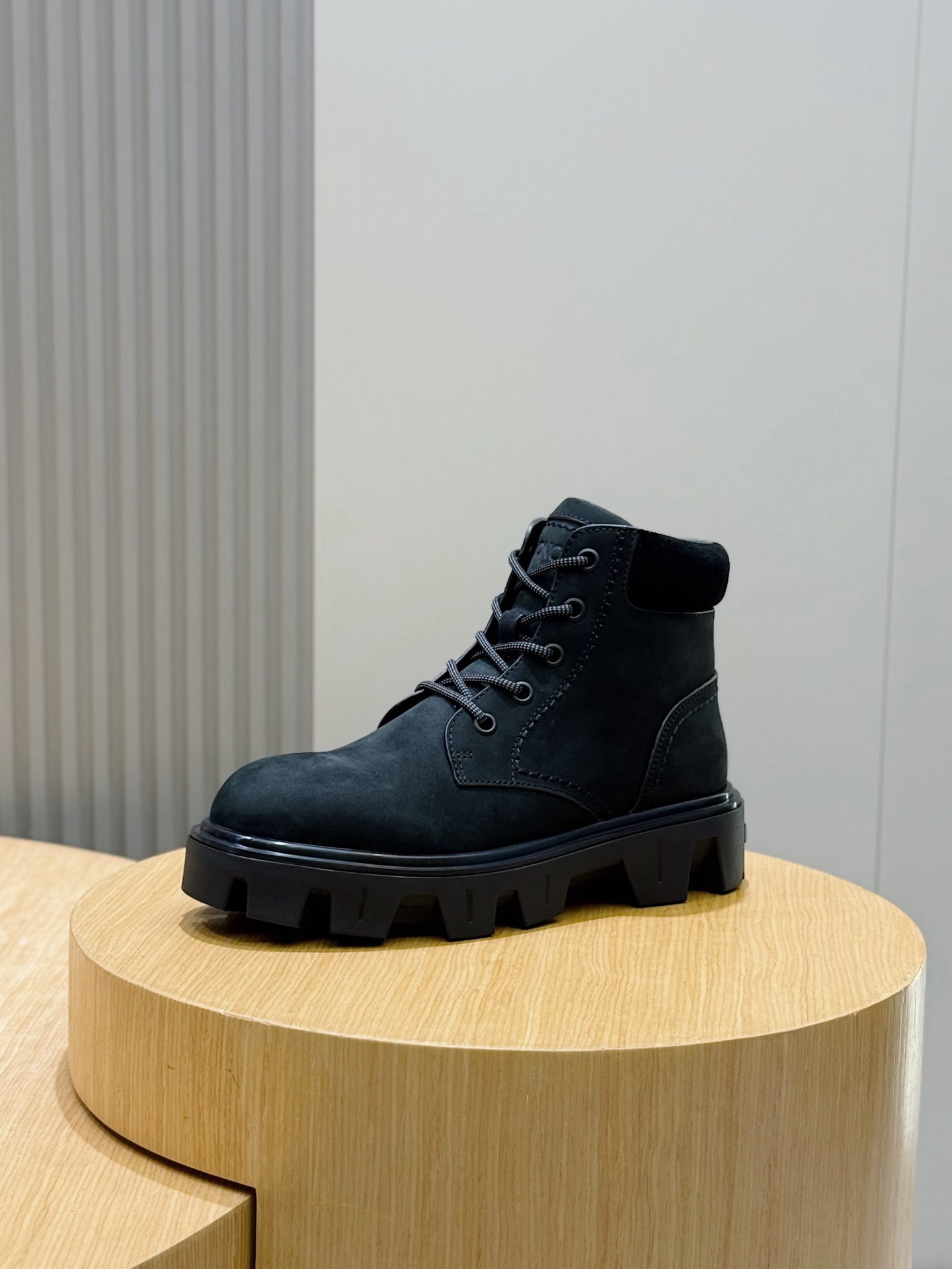 Dr. Martens Male Boots Cow Leather M-l-s