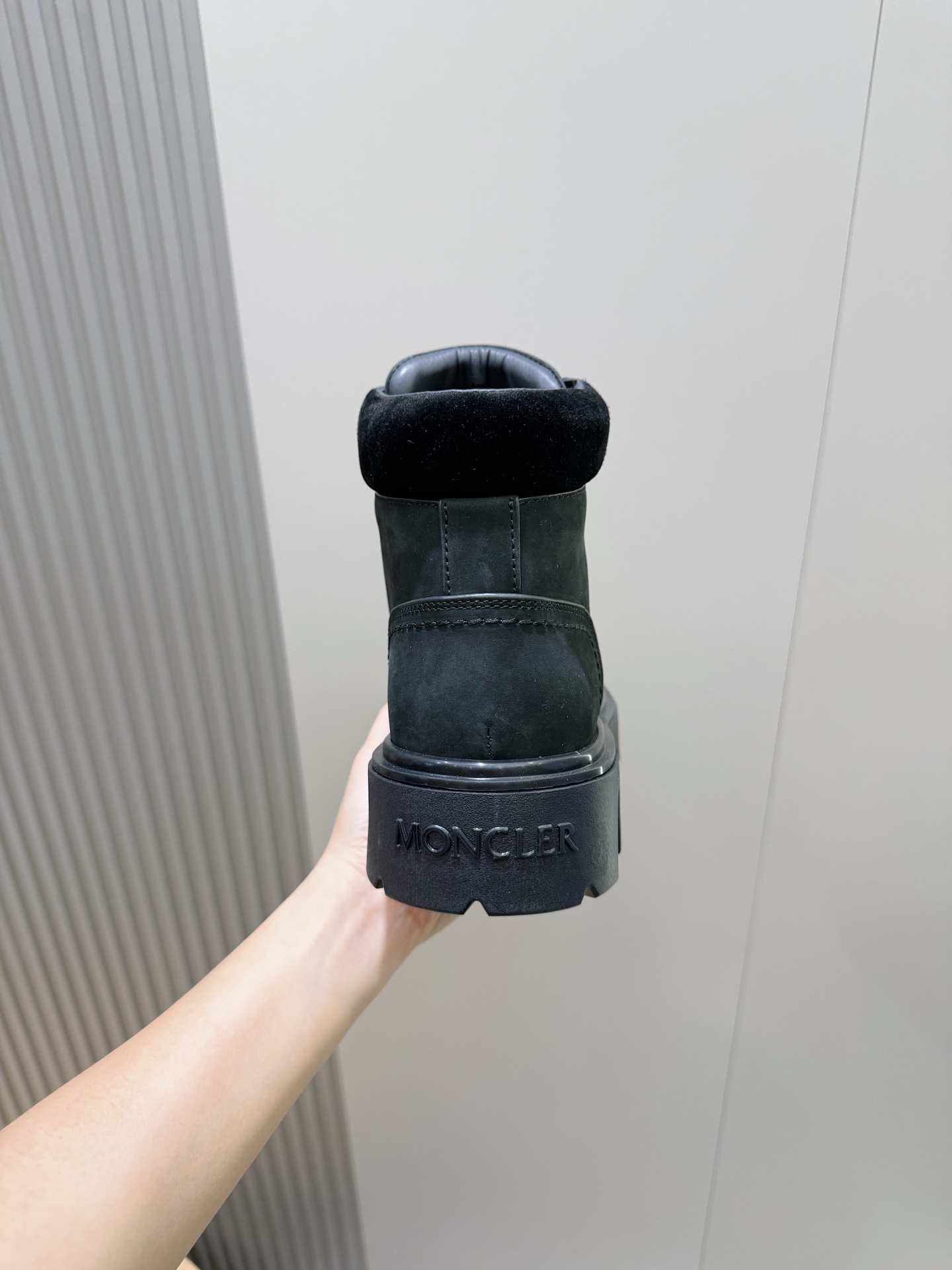 Dr. Martens Male Boots Cow Leather M-l-s