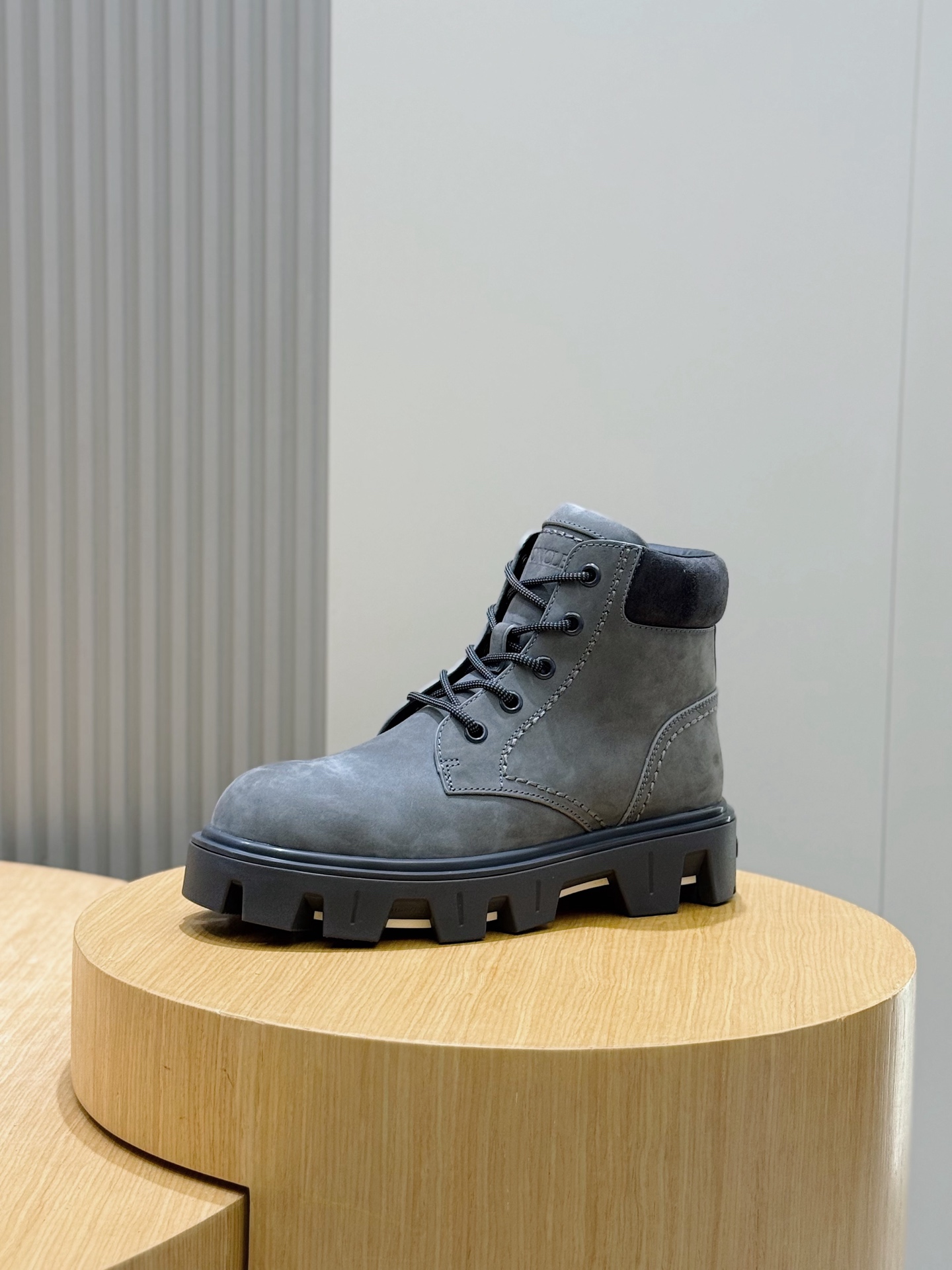 Dr. Martens Male Boots Cow Leather M-l-s