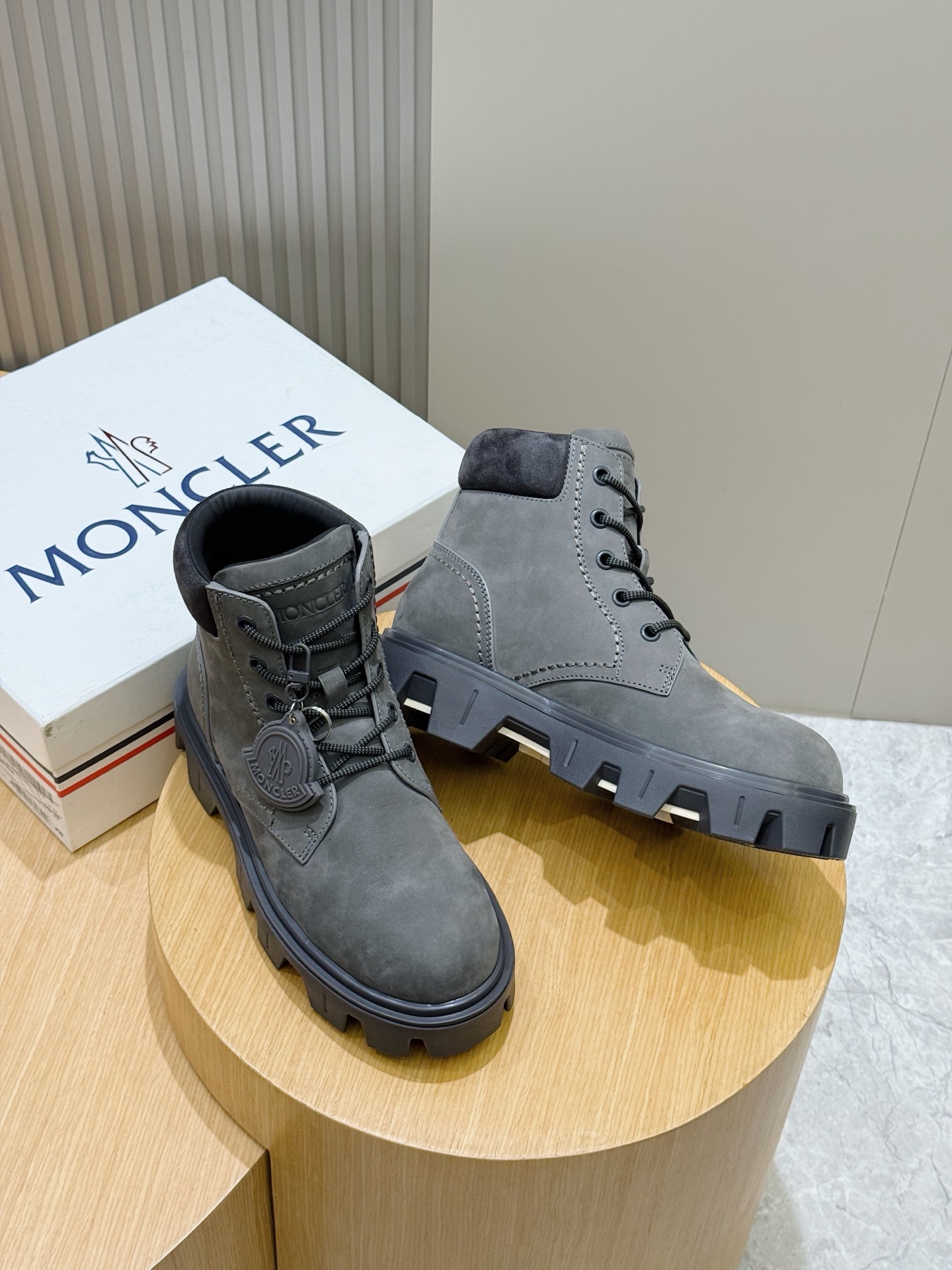 Dr. Martens Male Boots Cow Leather M-l-s