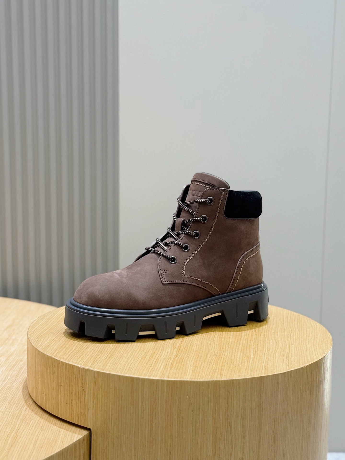 Dr. Martens Male Boots Cow Leather M-l-s