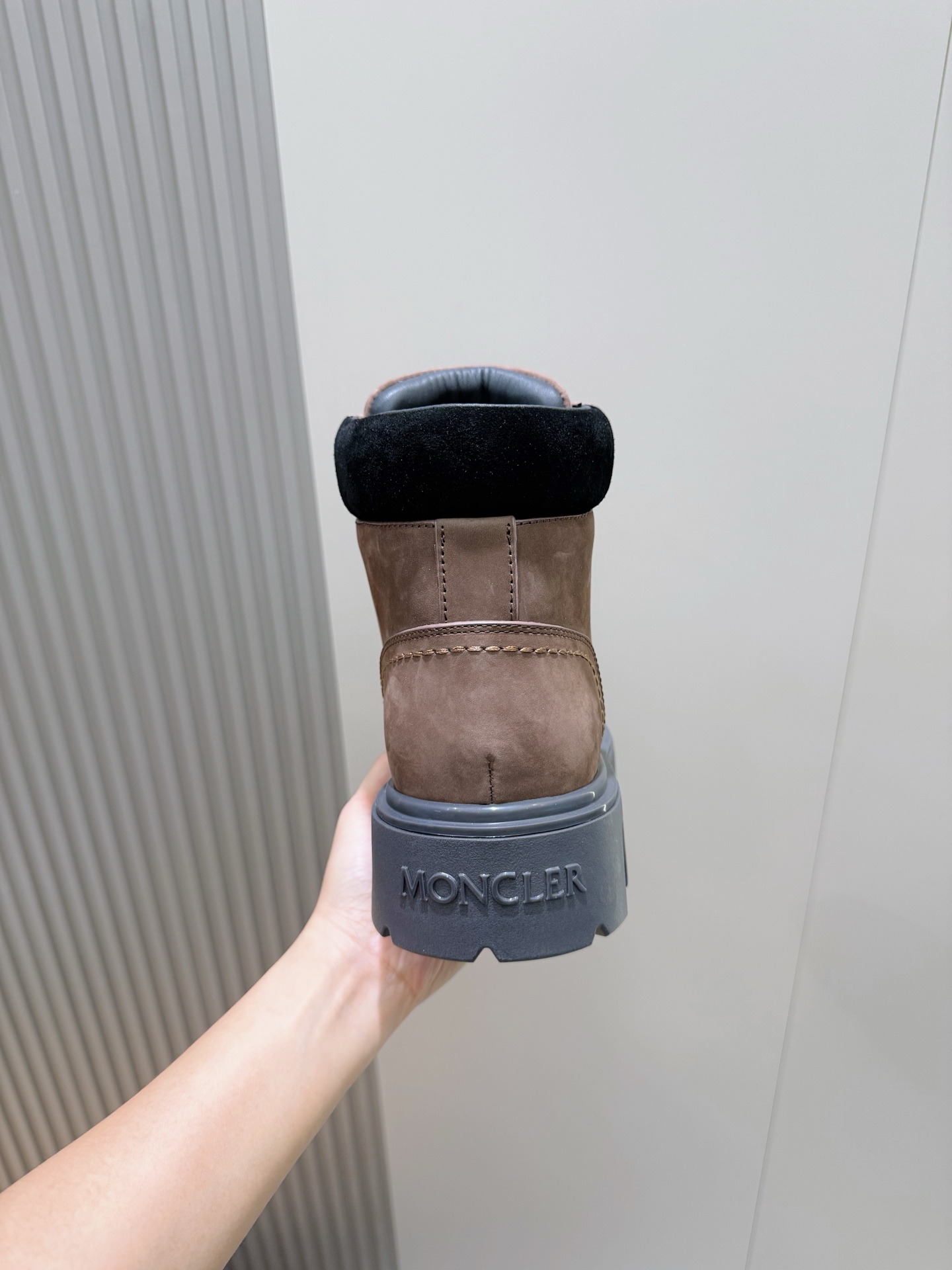 Dr. Martens Male Boots Cow Leather M-l-s