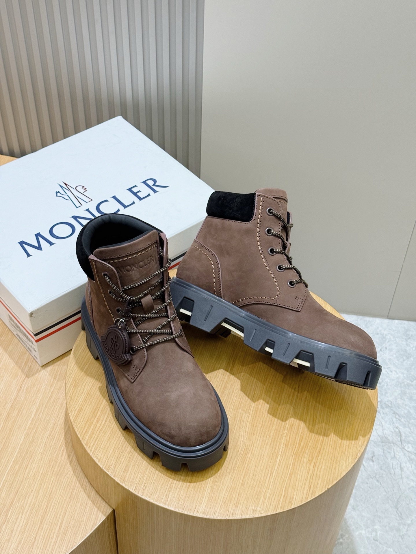 Dr. Martens Male Boots Cow Leather M-l-s