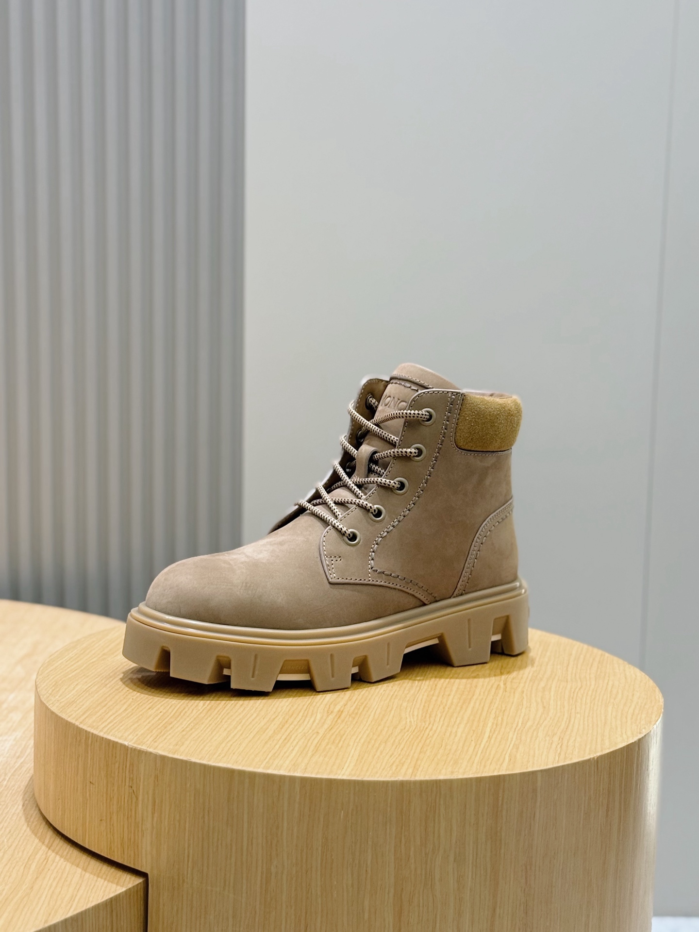 Dr. Martens Male Boots Cow Leather M-l-s