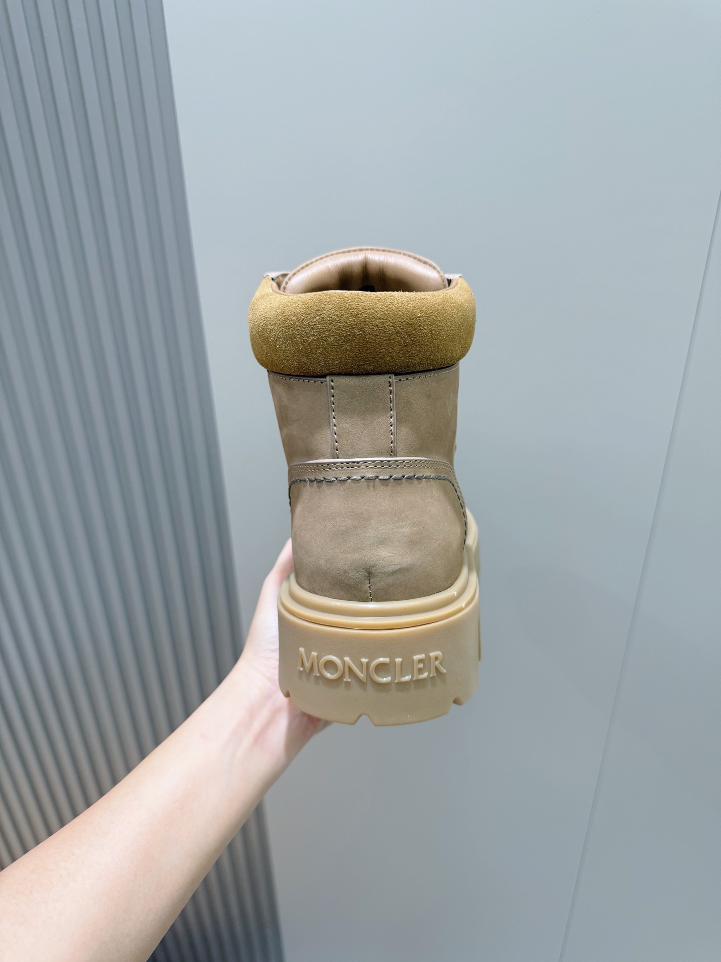 Dr. Martens Male Boots Cow Leather M-l-s