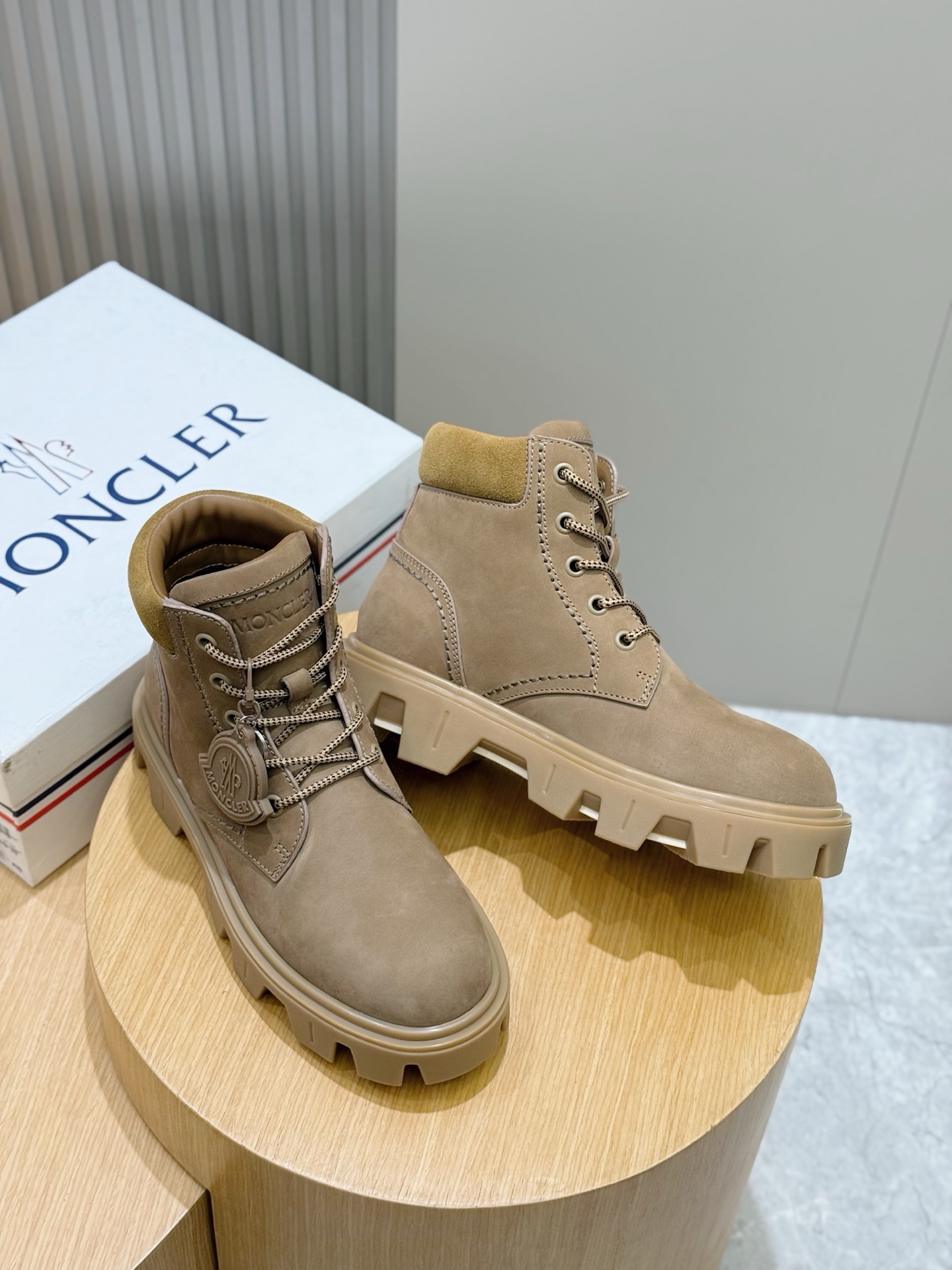 Dr. Martens Male Boots Cow Leather M-l-s