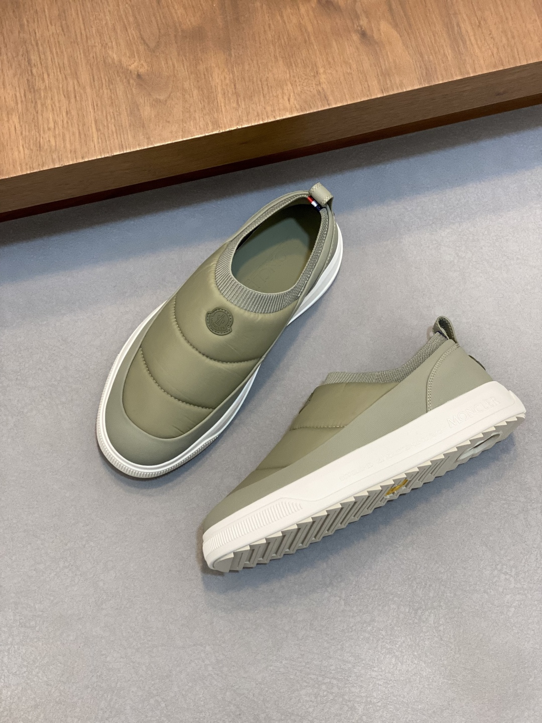 Moncler Couple Sneakers Black M-l-s